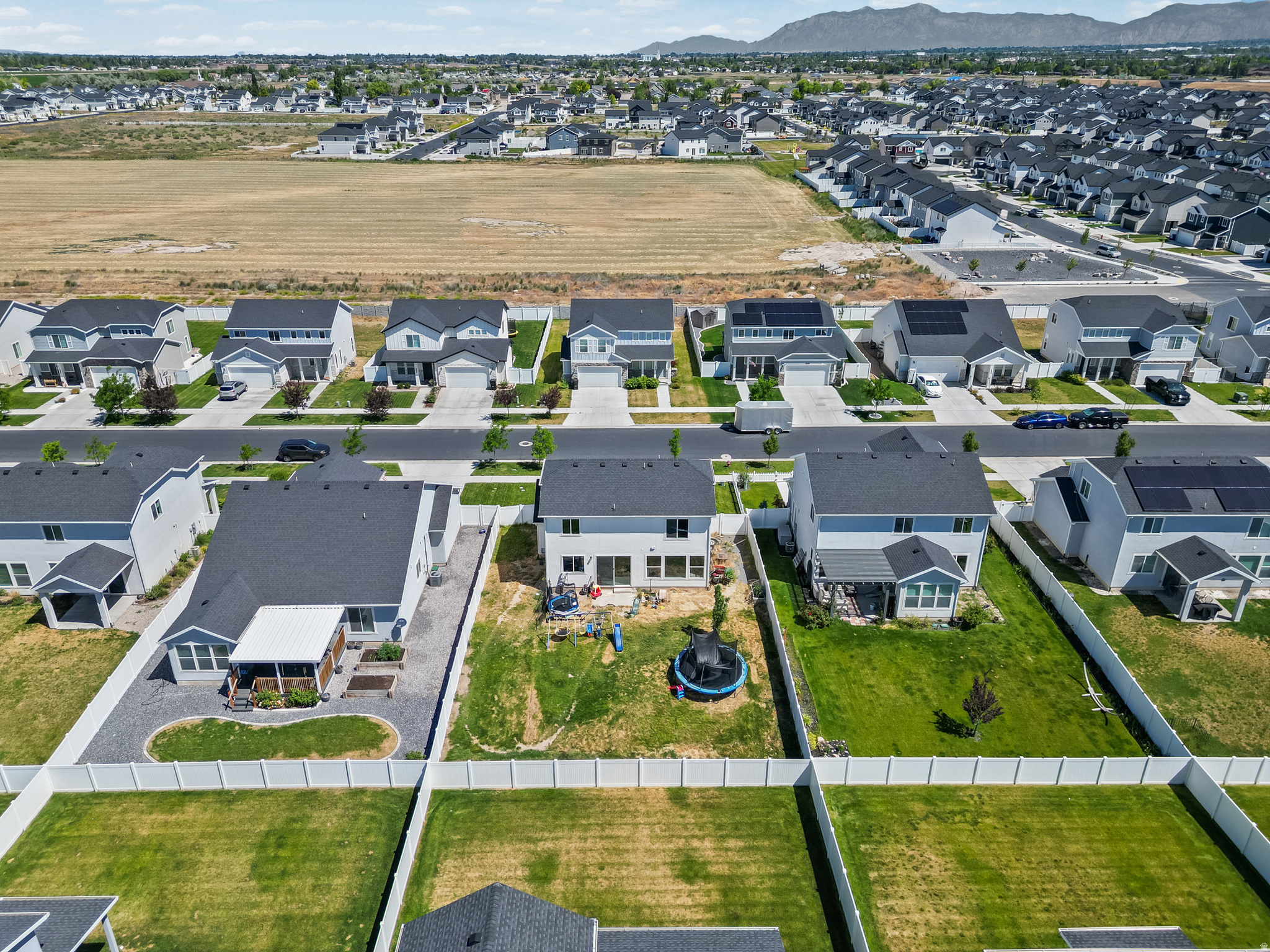 THE FIELDS - Residential