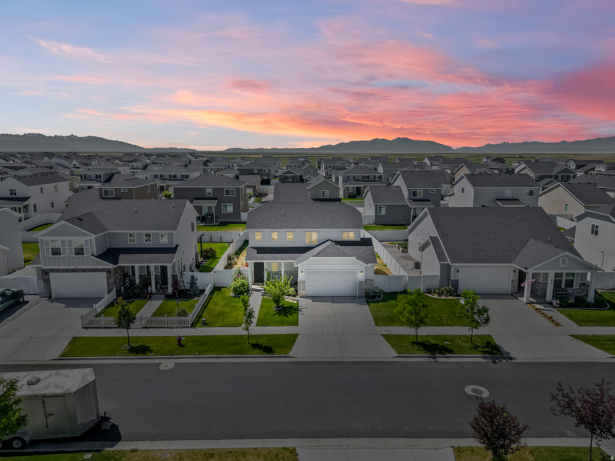 THE FIELDS - Residential