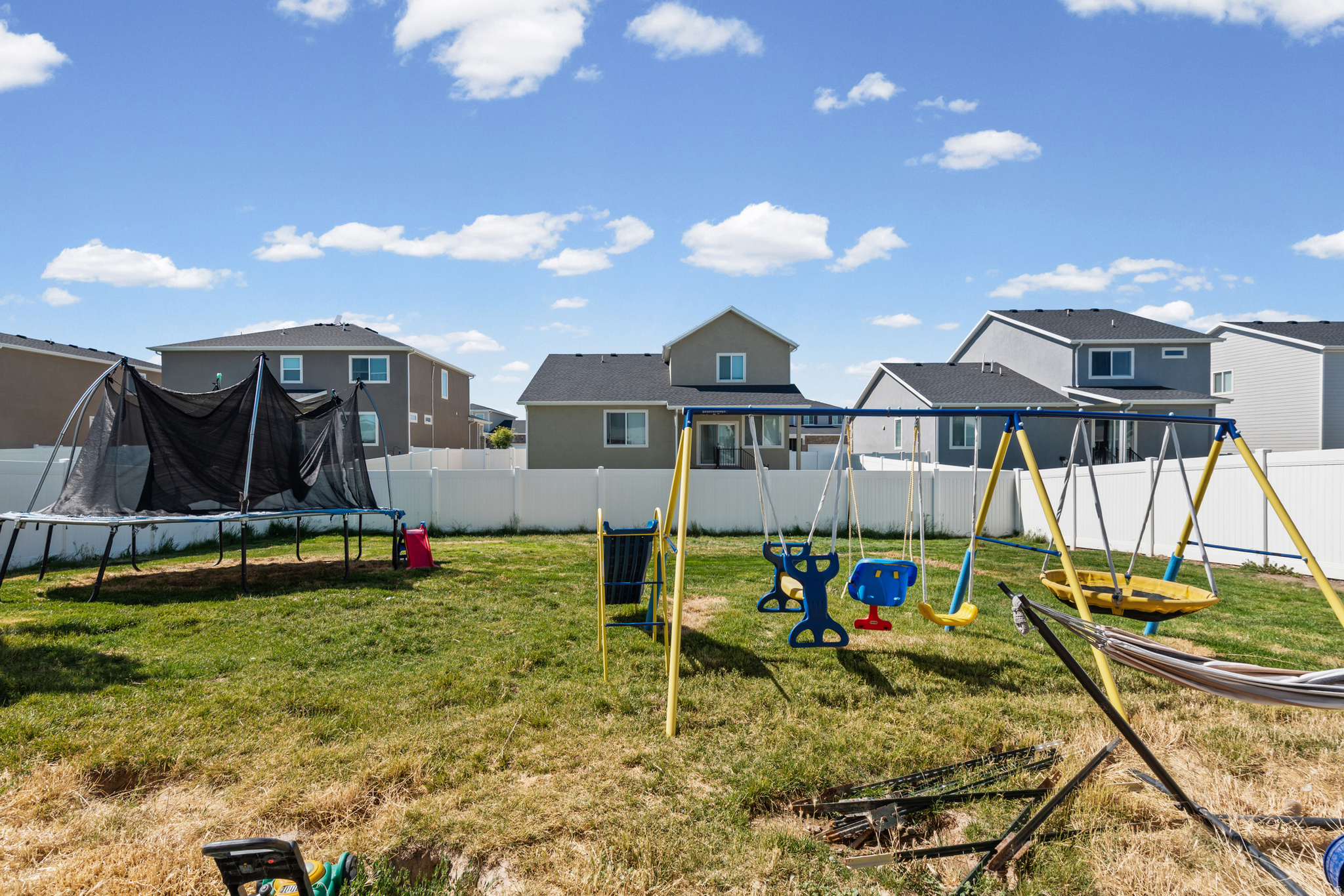 THE FIELDS - Residential