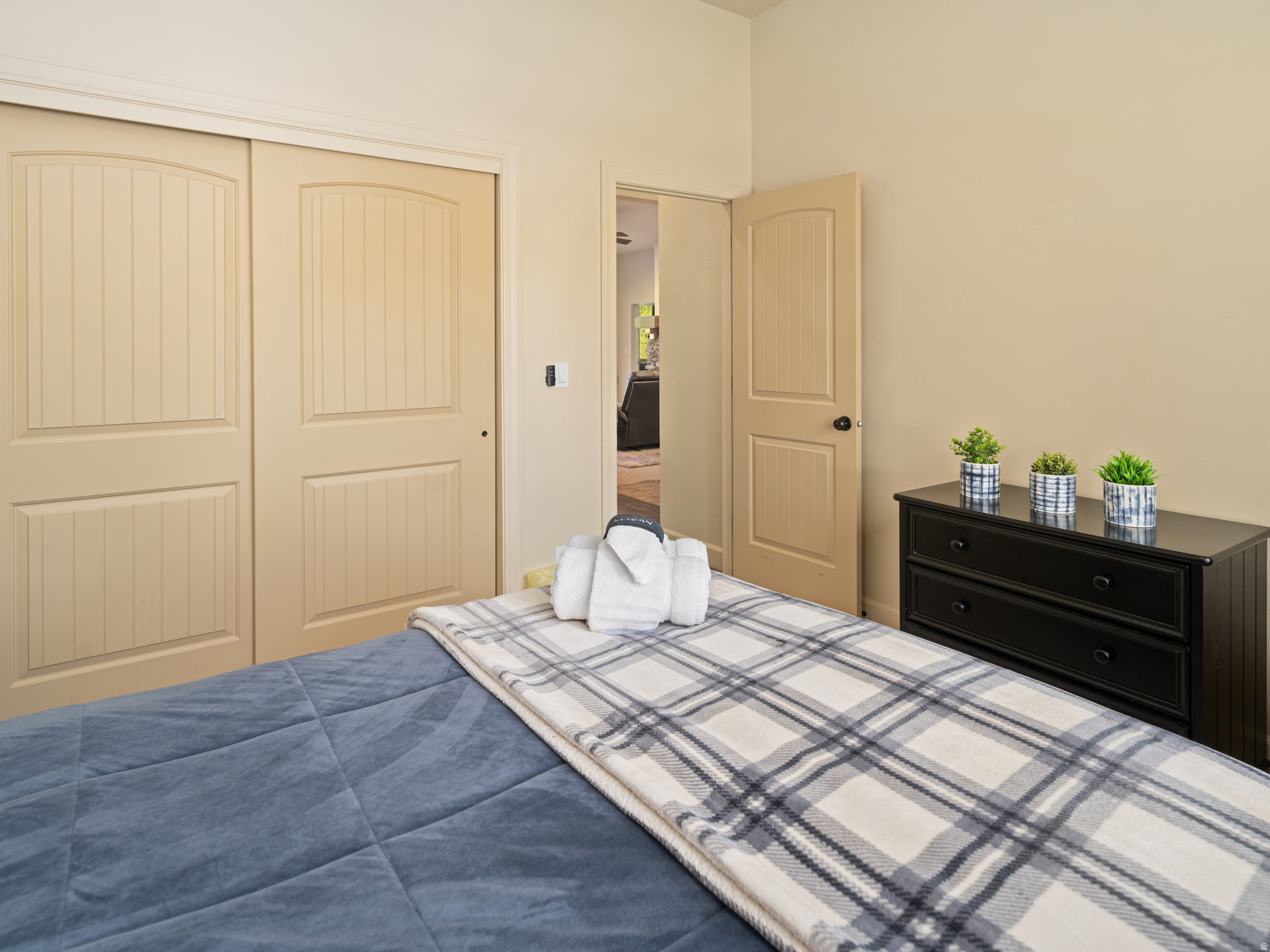 TRAPPERS RIDGE - Residential