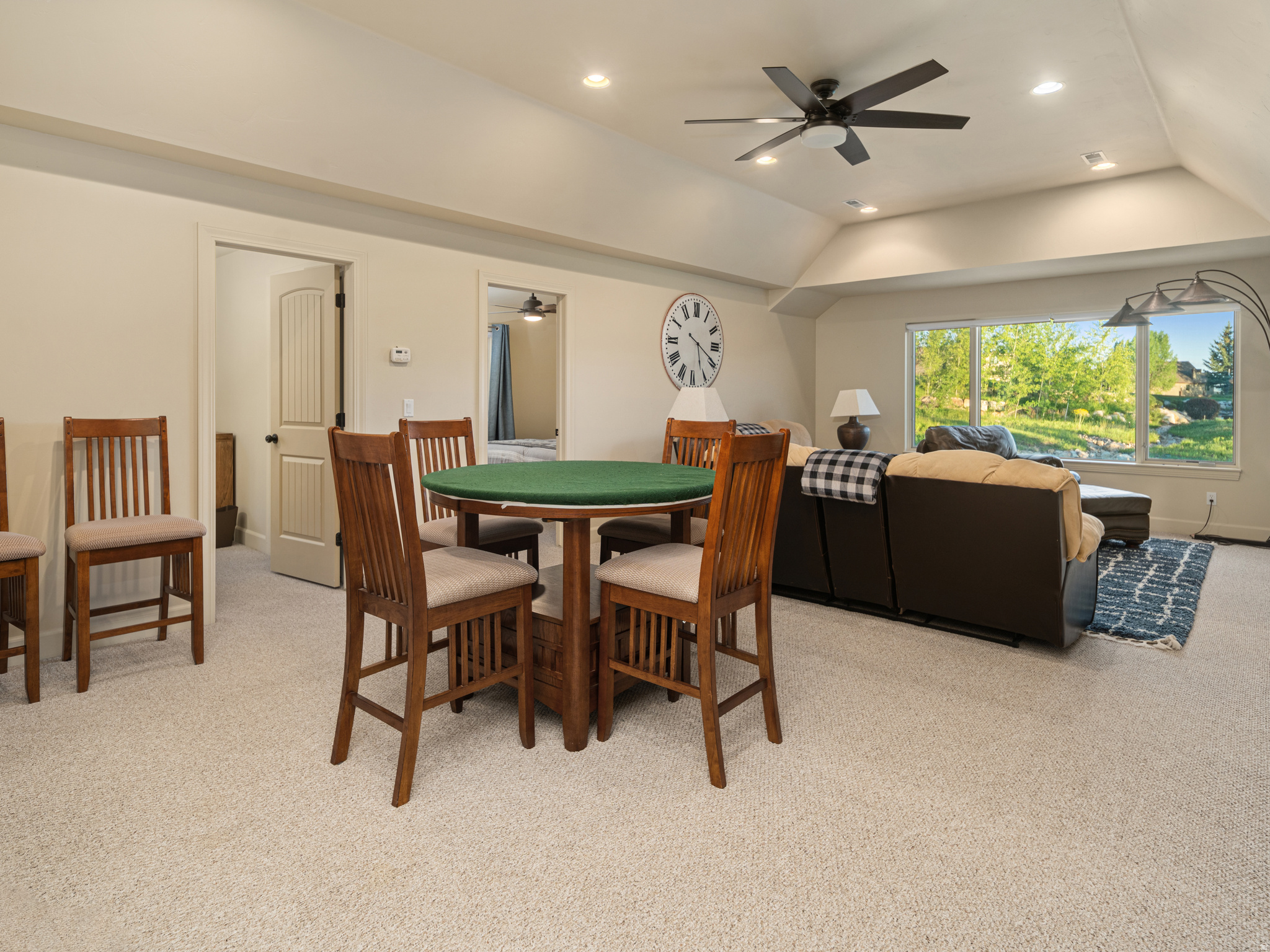 TRAPPERS RIDGE - Residential