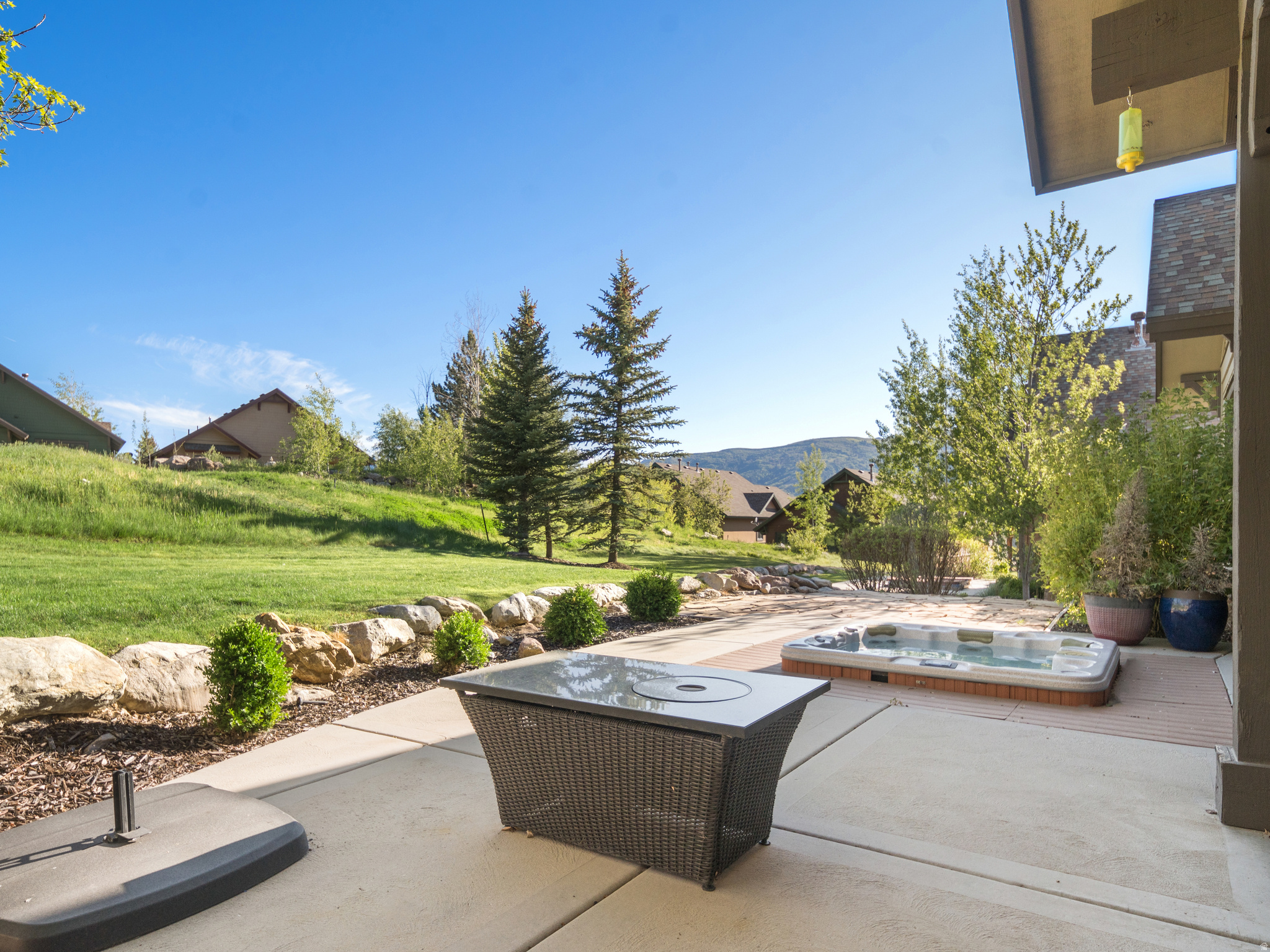 TRAPPERS RIDGE - Residential