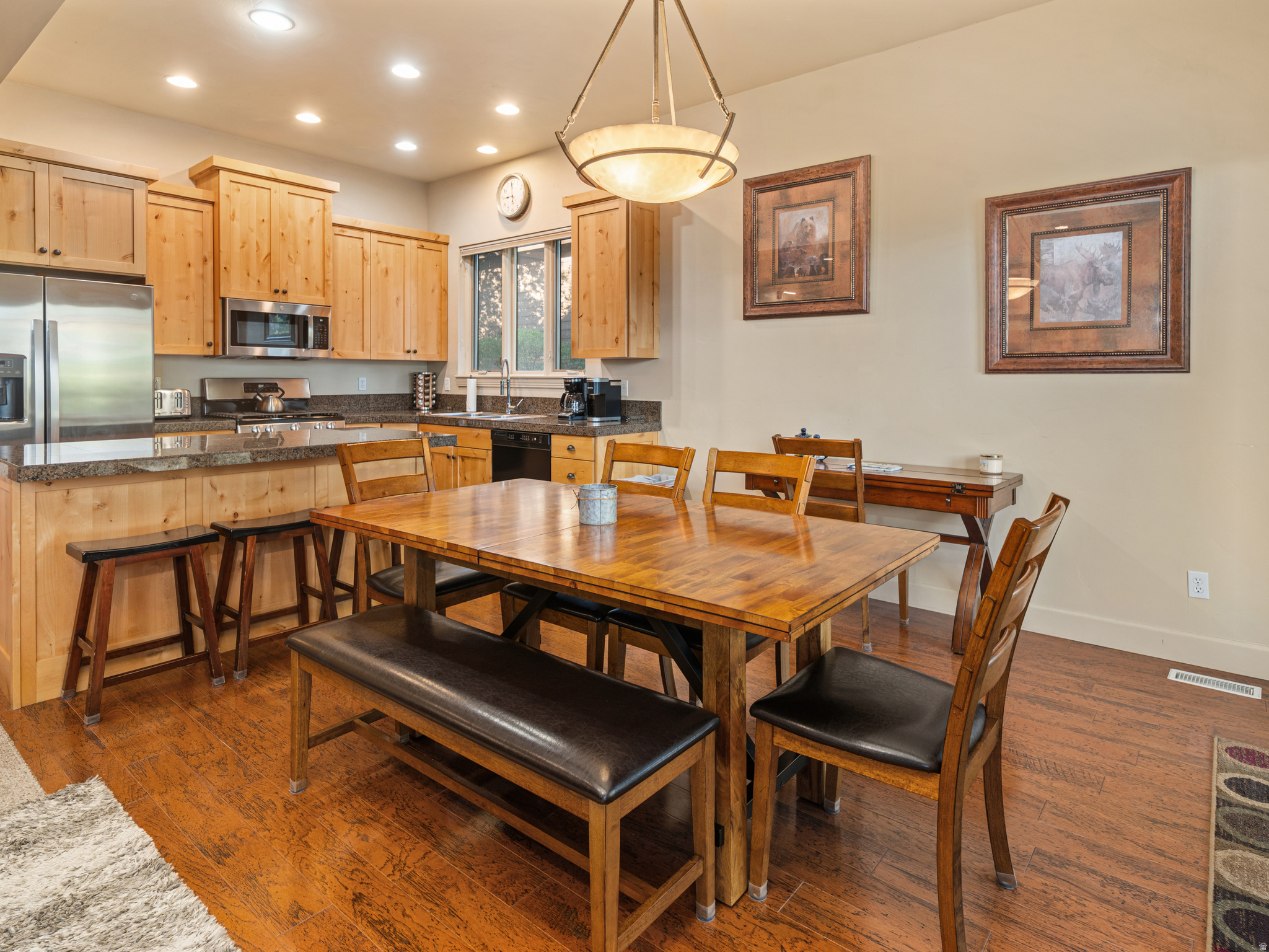 TRAPPERS RIDGE - Residential
