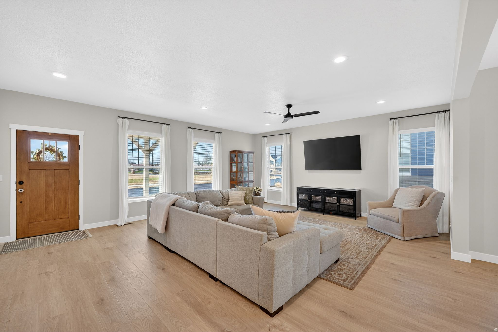 HILL FARMS - Residential