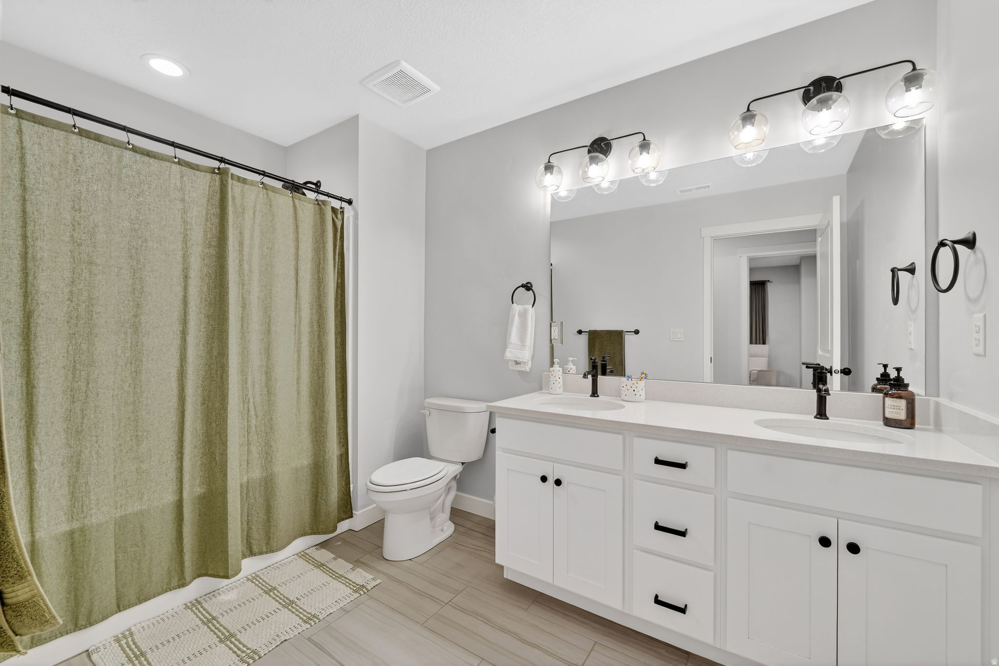 HILL FARMS - Residential