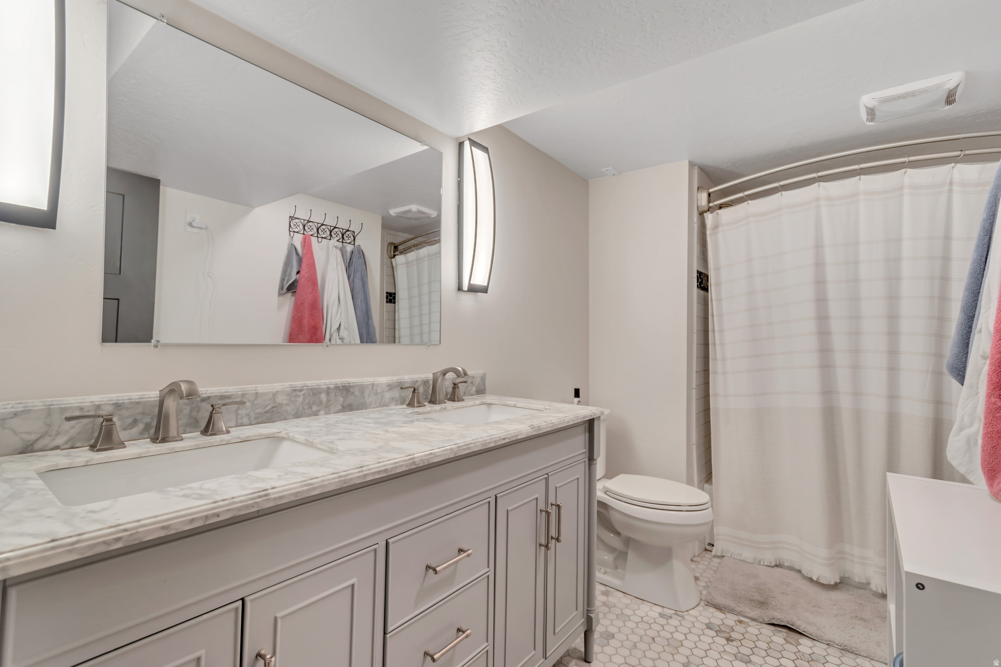 BONNEVILLE HEIGHTS - Residential