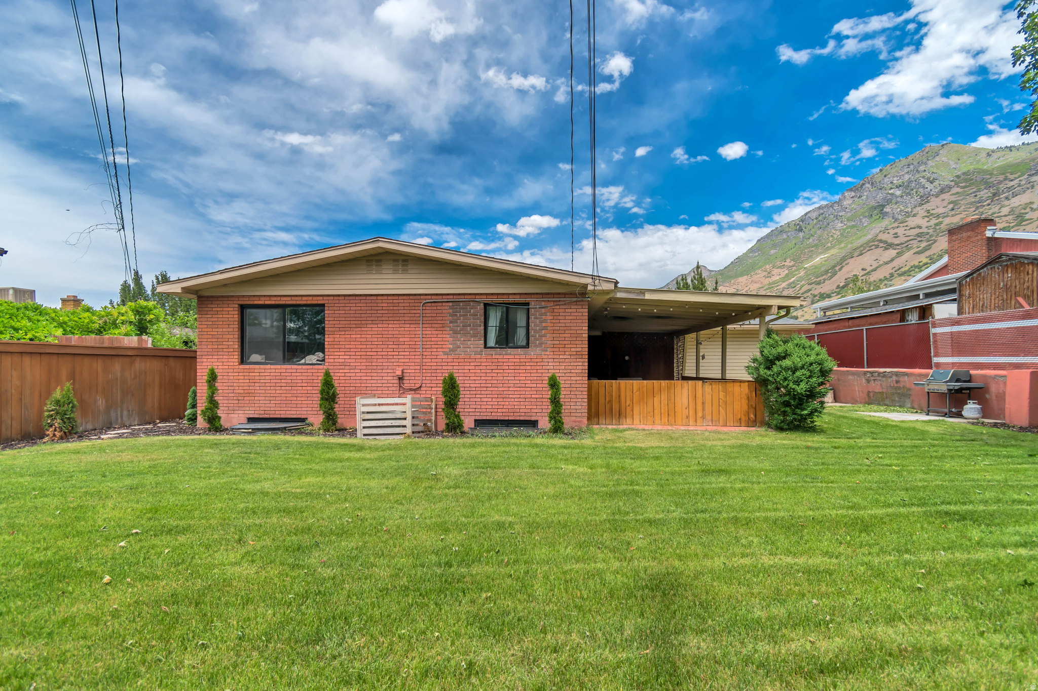 BONNEVILLE HEIGHTS - Residential