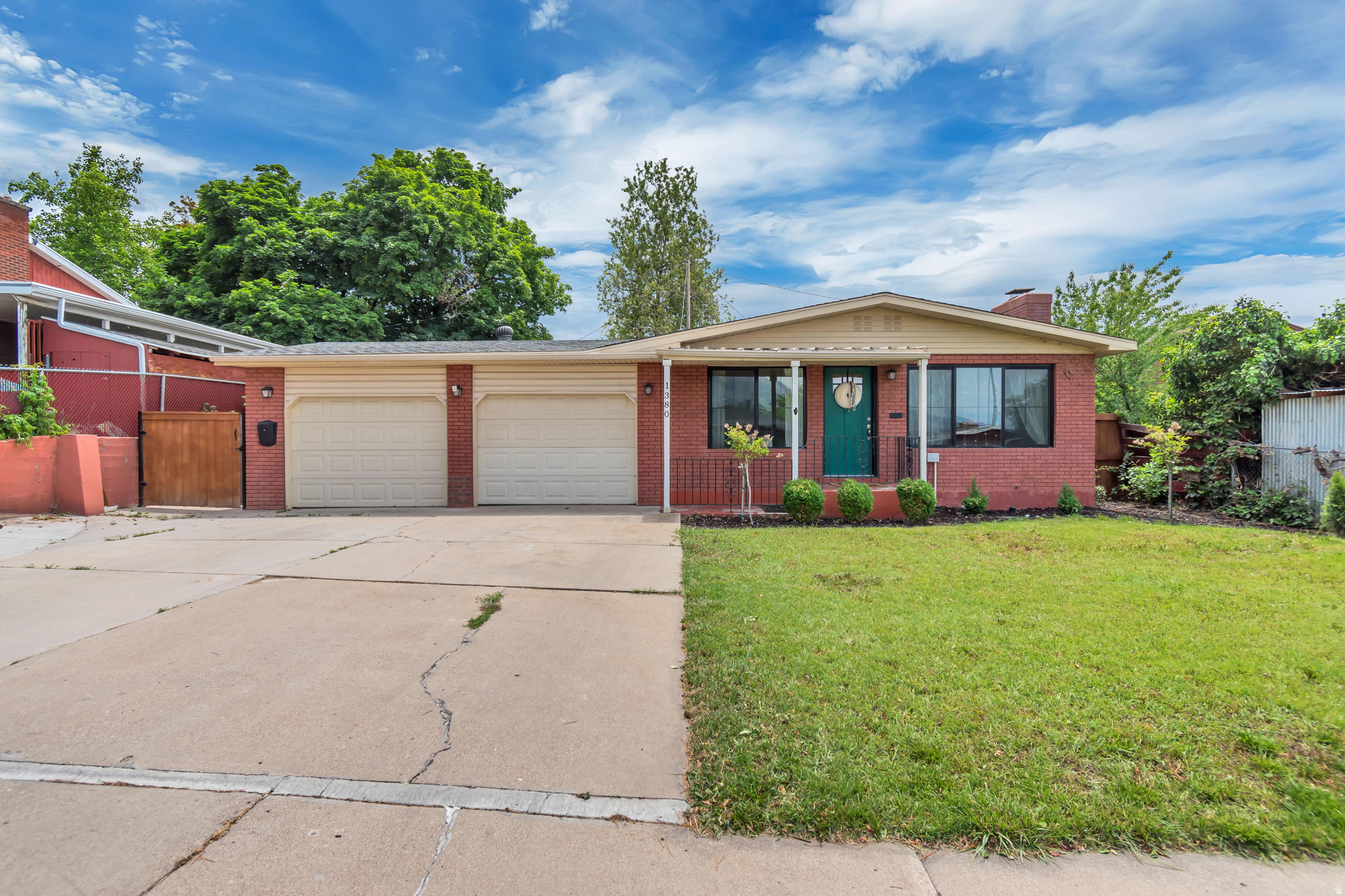 BONNEVILLE HEIGHTS - Residential