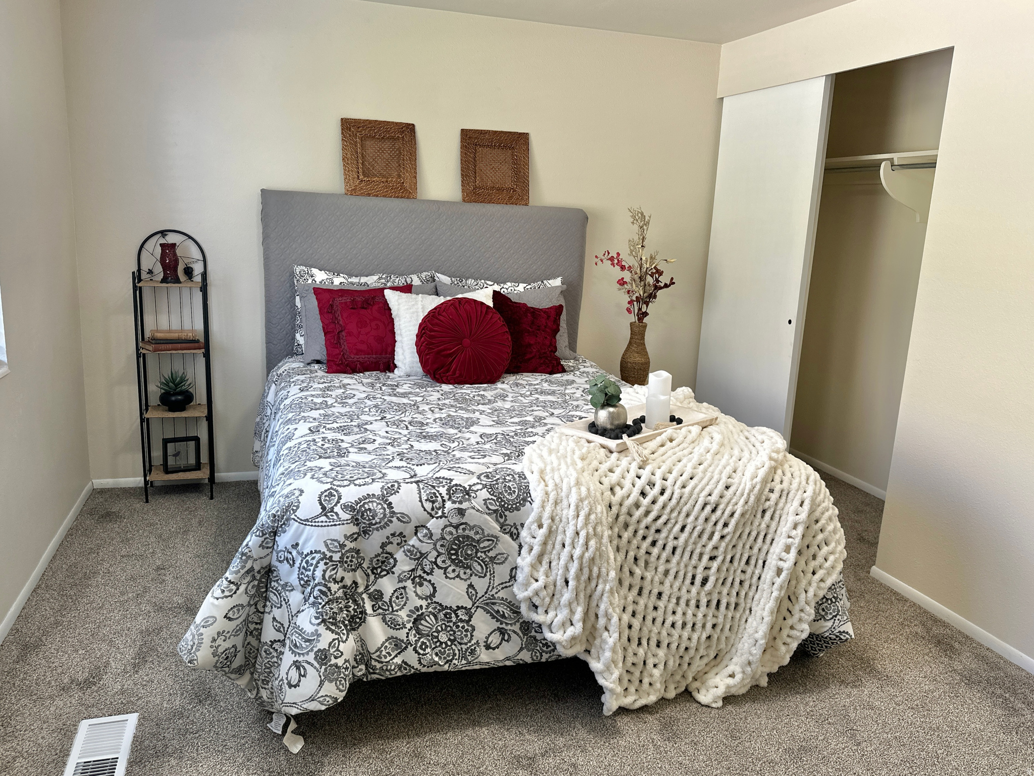 SPRING CREEK ESTATES - Residential