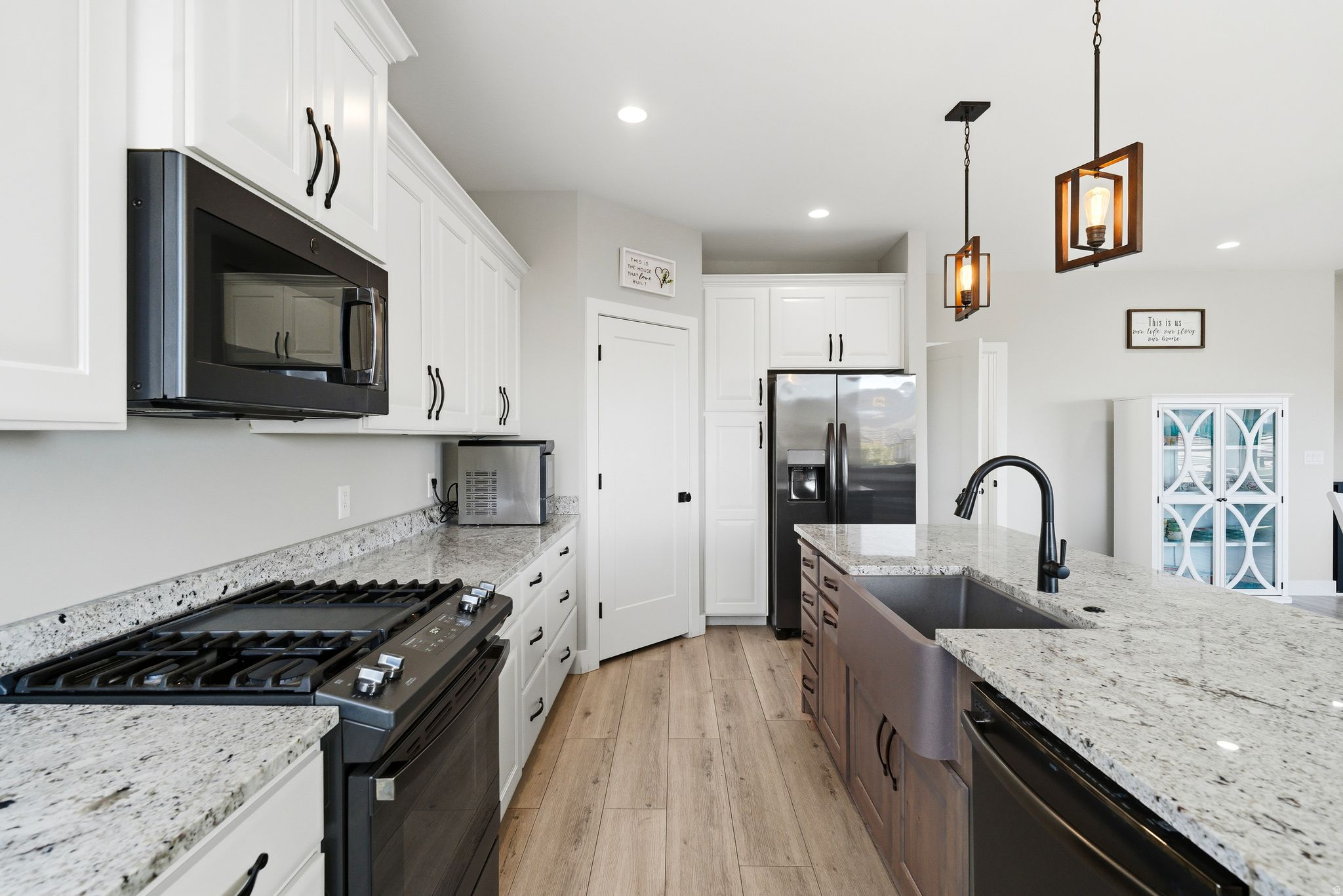 RED CLIFFS PARK ESTATES - Residential