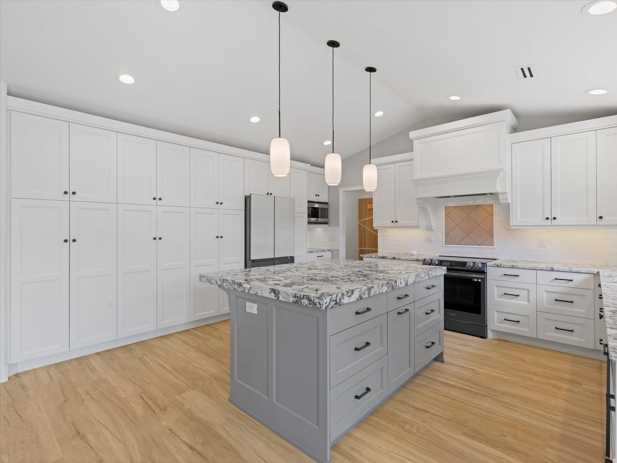 HEATHERWOOD ESTATES - Residential