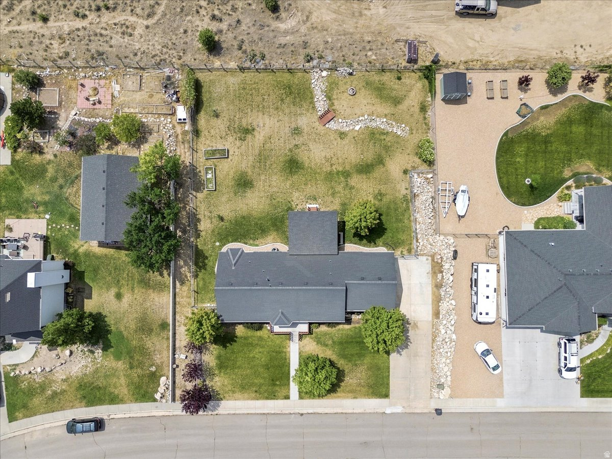 EAST POINTE ESTATES - Residential