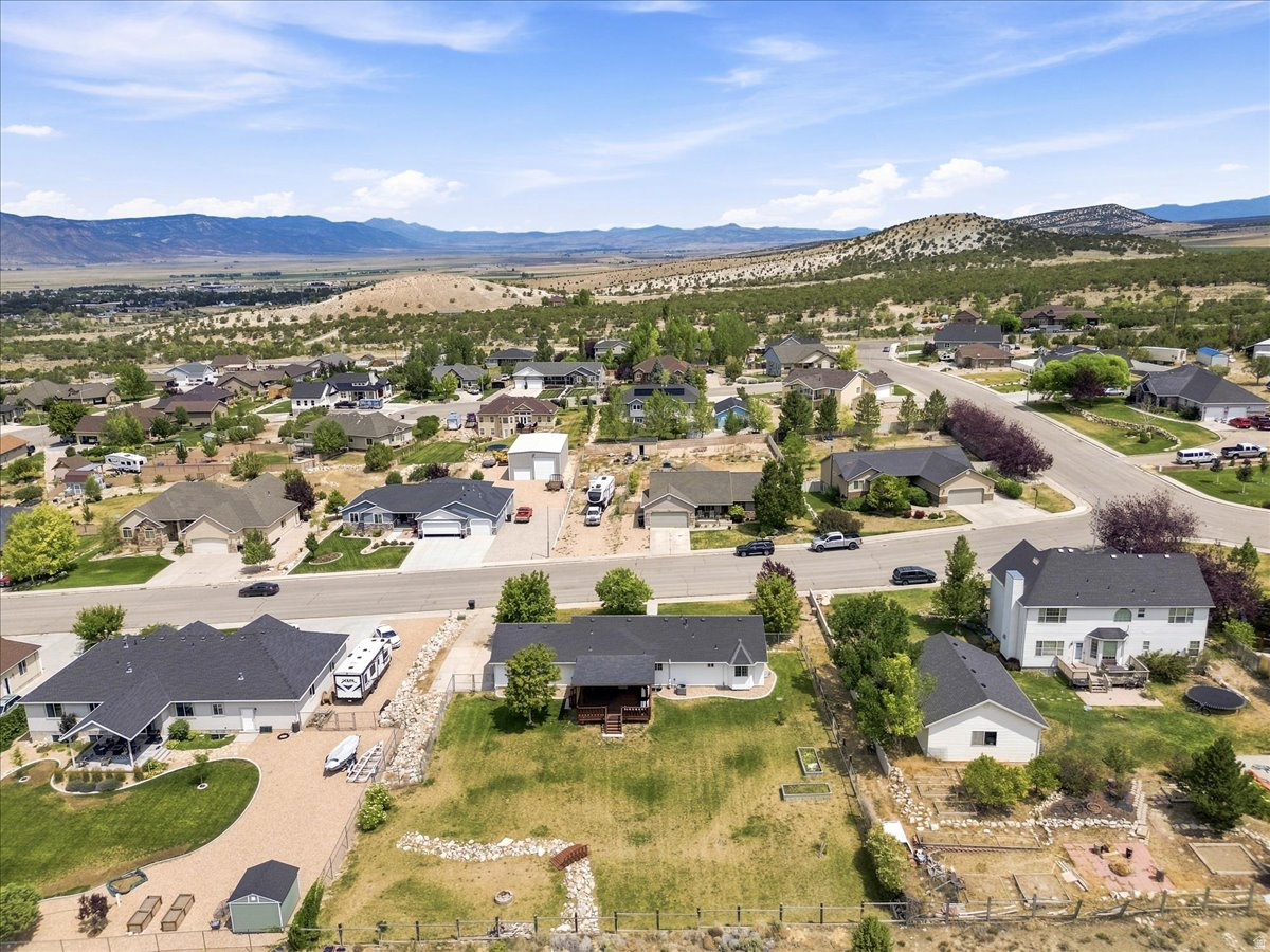 EAST POINTE ESTATES - Residential