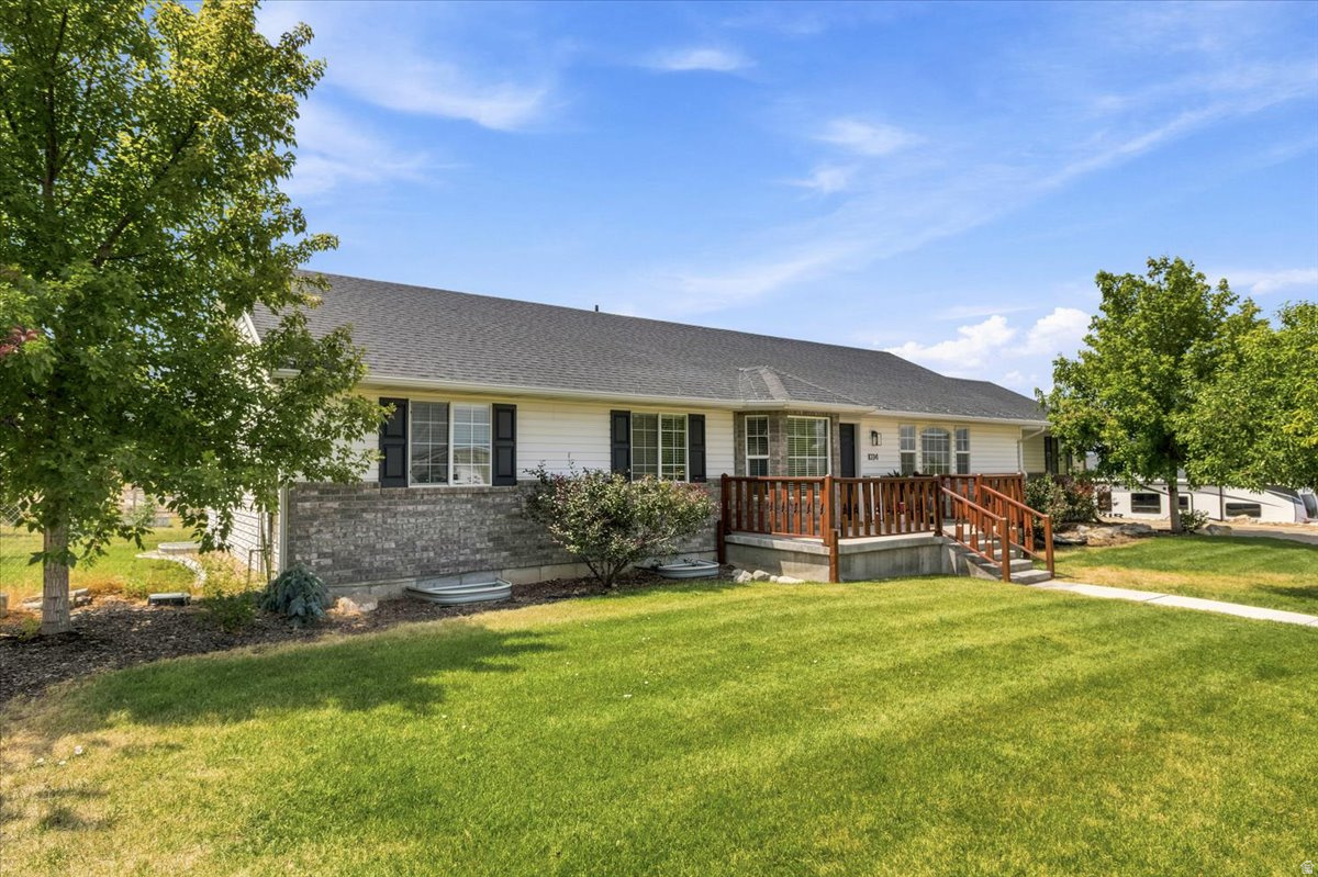 EAST POINTE ESTATES - Residential