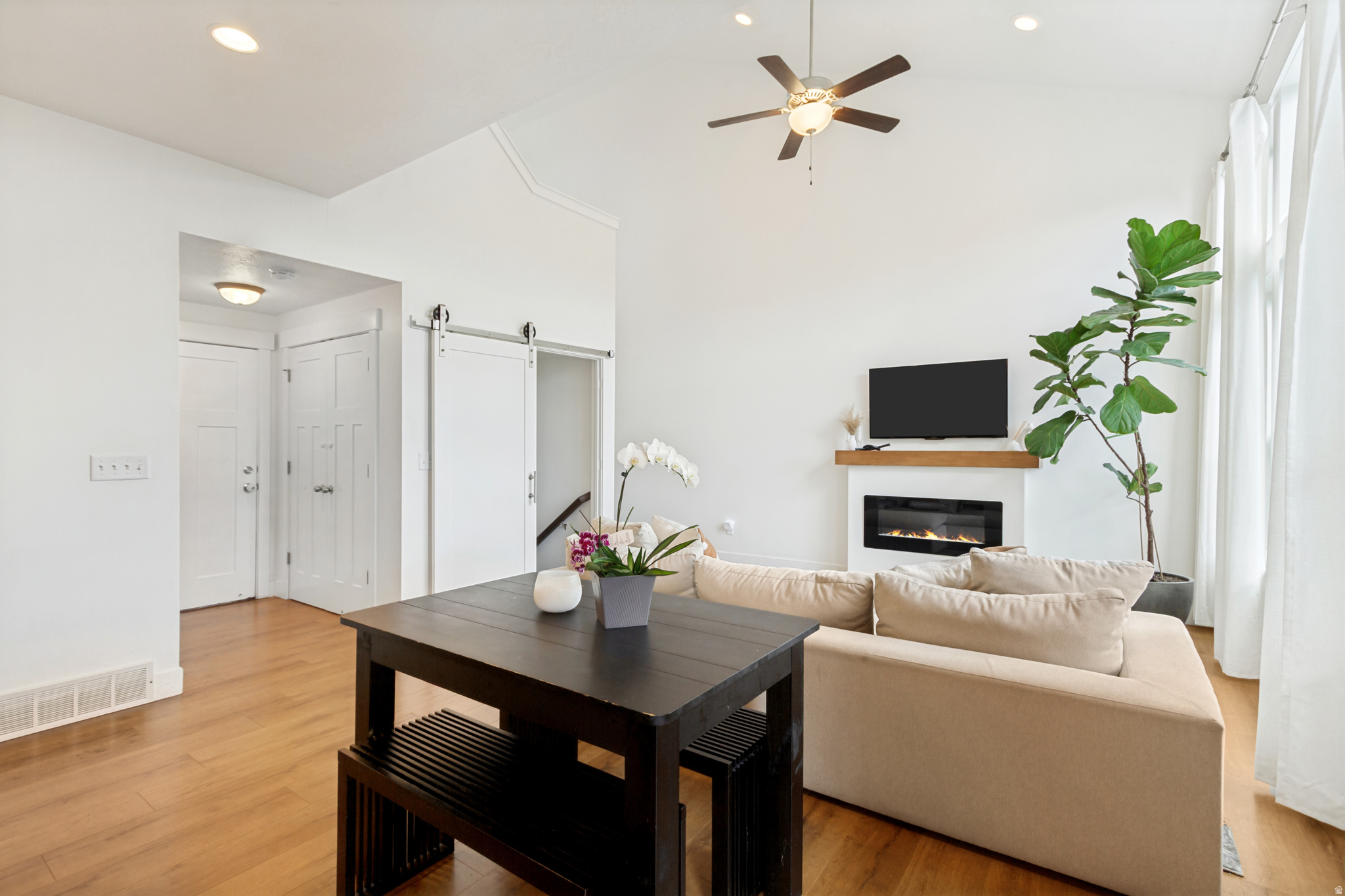 VILLAGES ON WINCHESTER - Residential