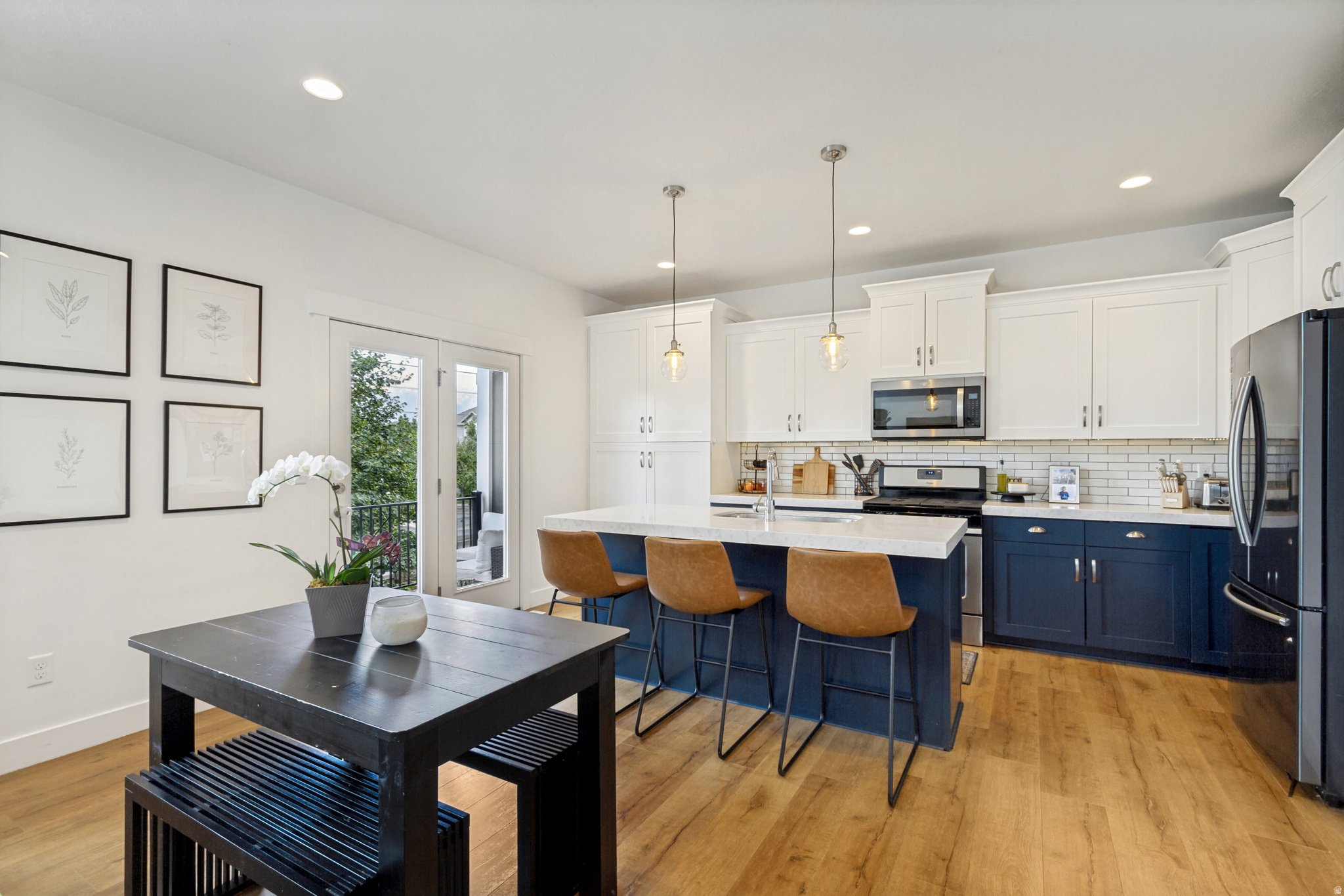 VILLAGES ON WINCHESTER - Residential
