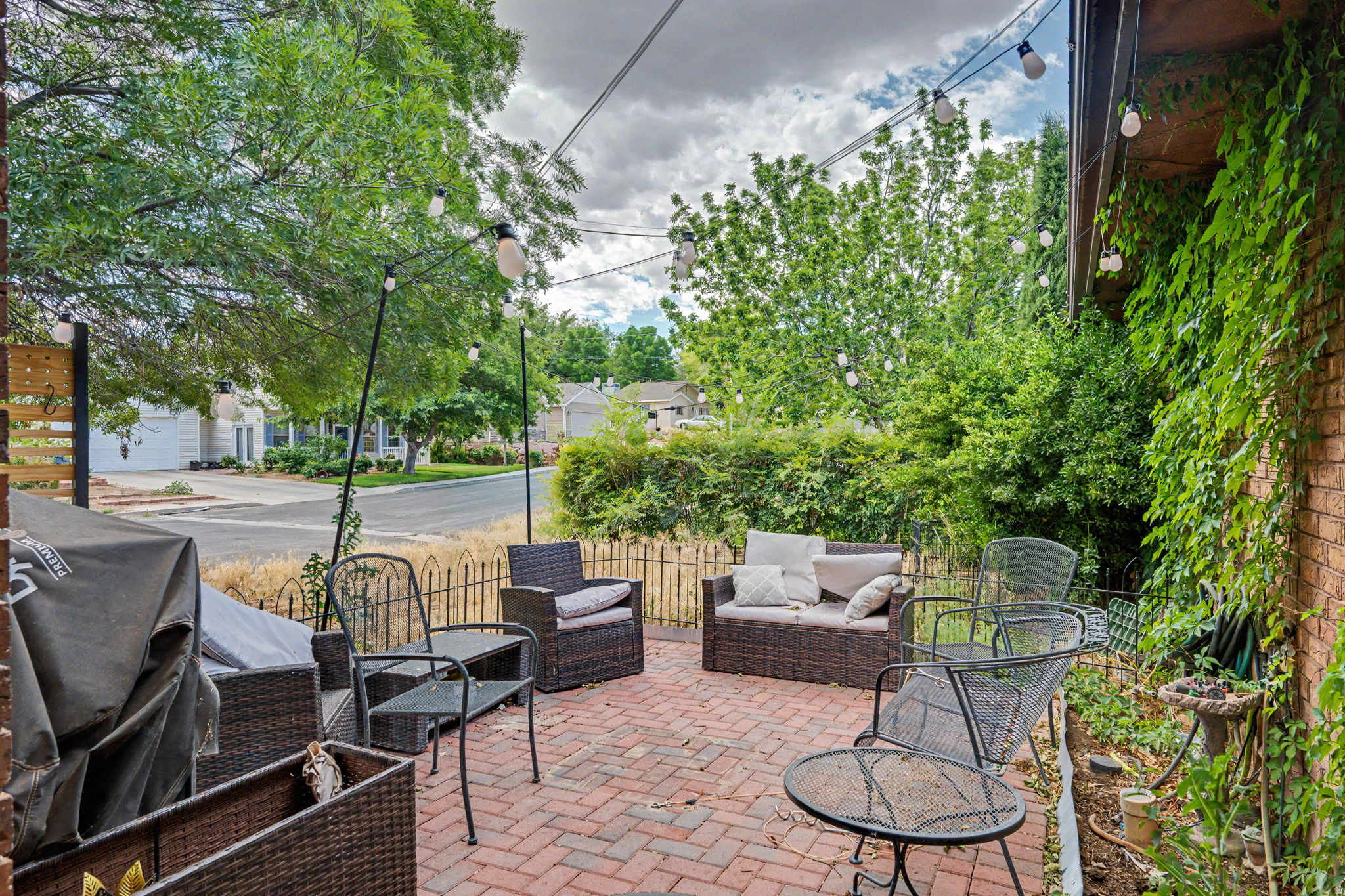 CRESTVIEW VILLAGE - Residential