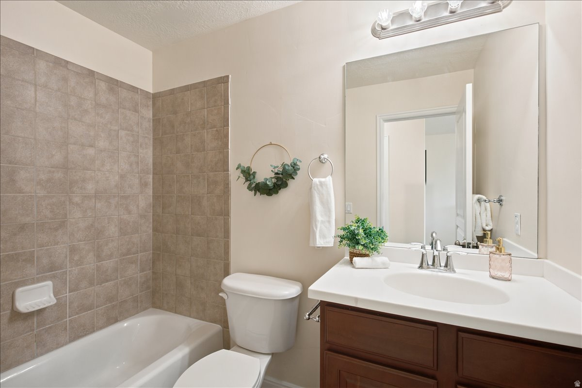 TOWNS AT IVORY HIGHLANDS - Residential