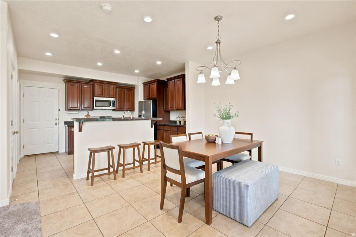 TOWNS AT IVORY HIGHLANDS - Residential