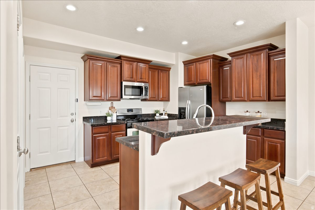 TOWNS AT IVORY HIGHLANDS - Residential