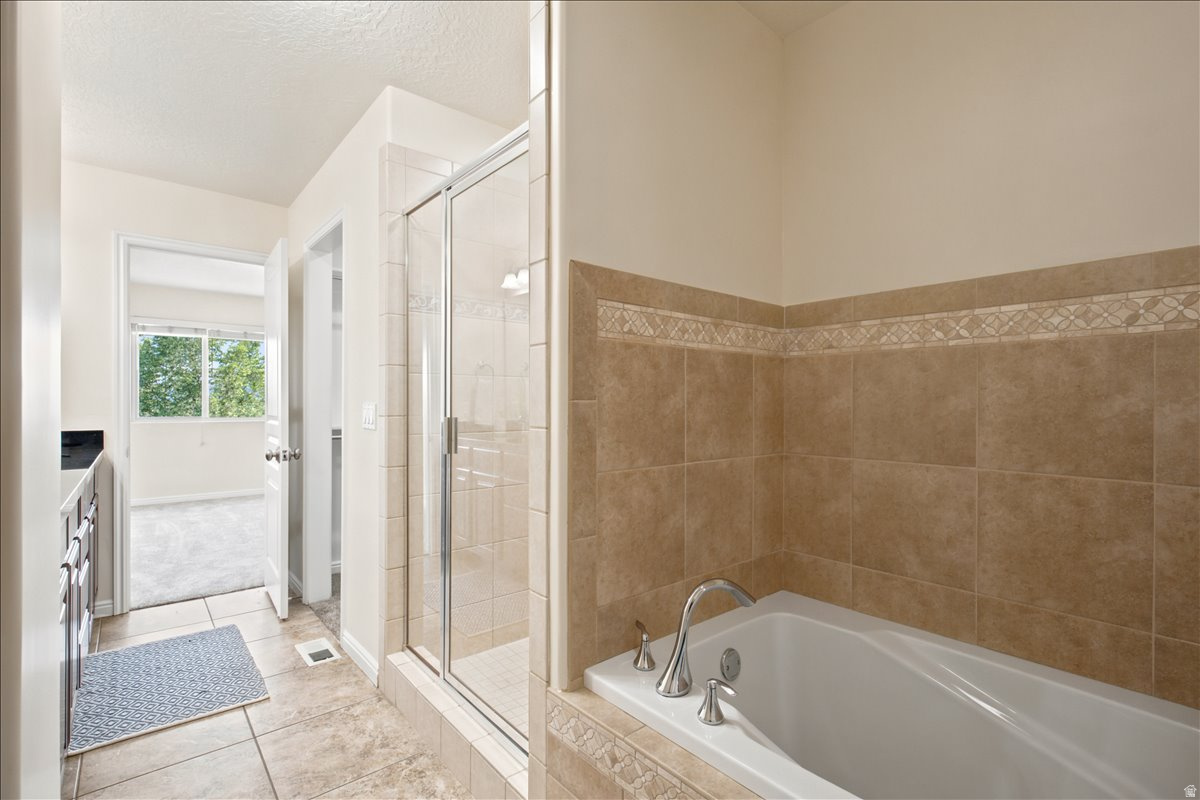 TOWNS AT IVORY HIGHLANDS - Residential