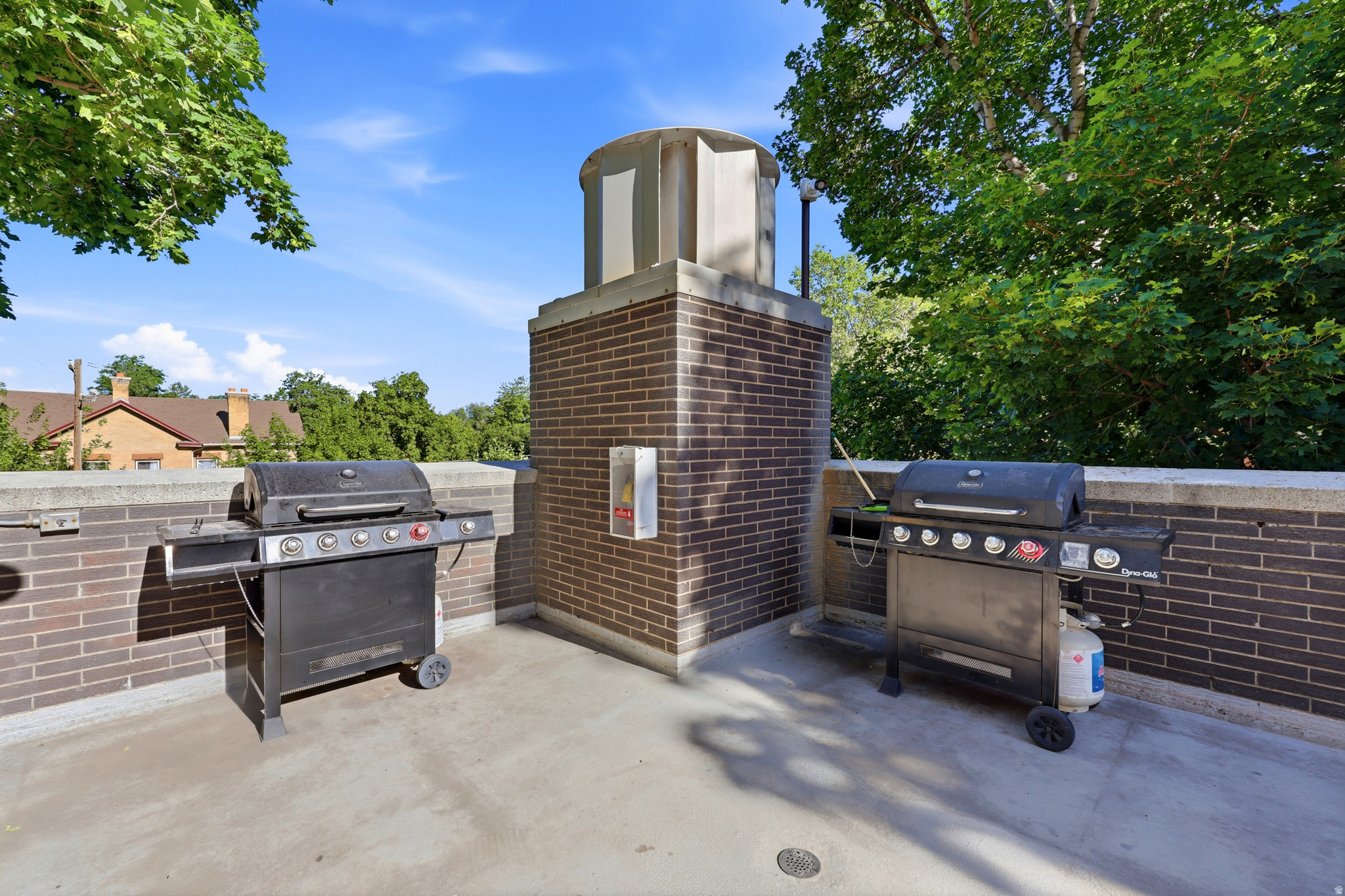 BONNEVILLE TOWER - Residential