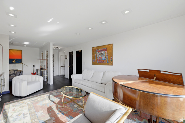 BONNEVILLE TOWER - Residential