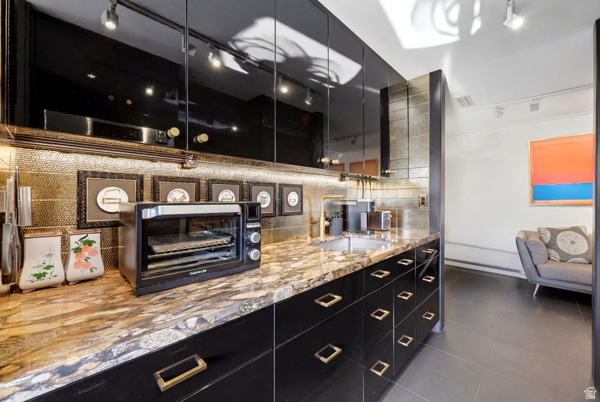 BONNEVILLE TOWER - Residential