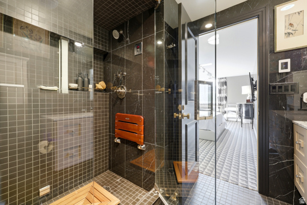 BONNEVILLE TOWER - Residential