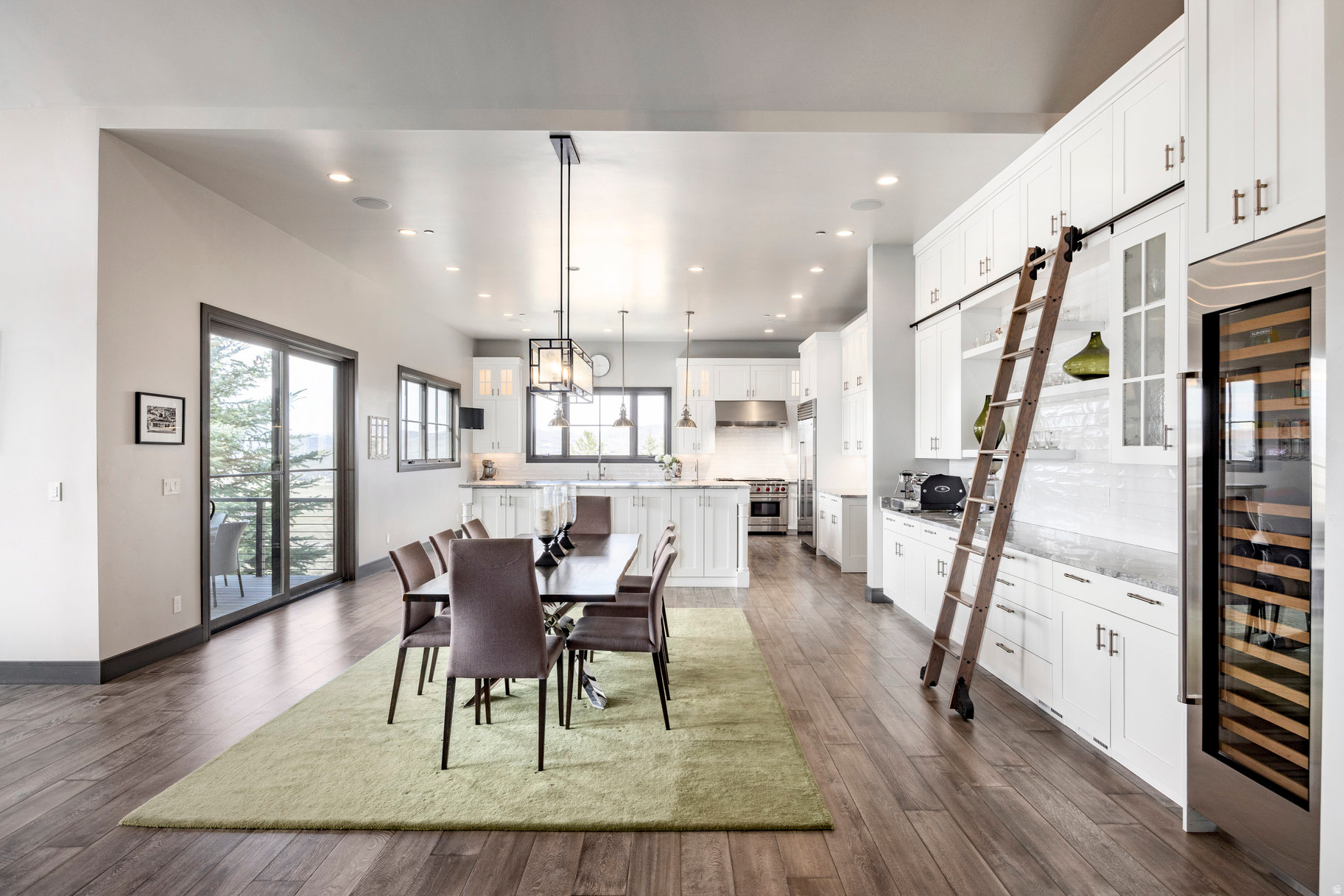MOUNTAIN RANCH ESTATES - Residential