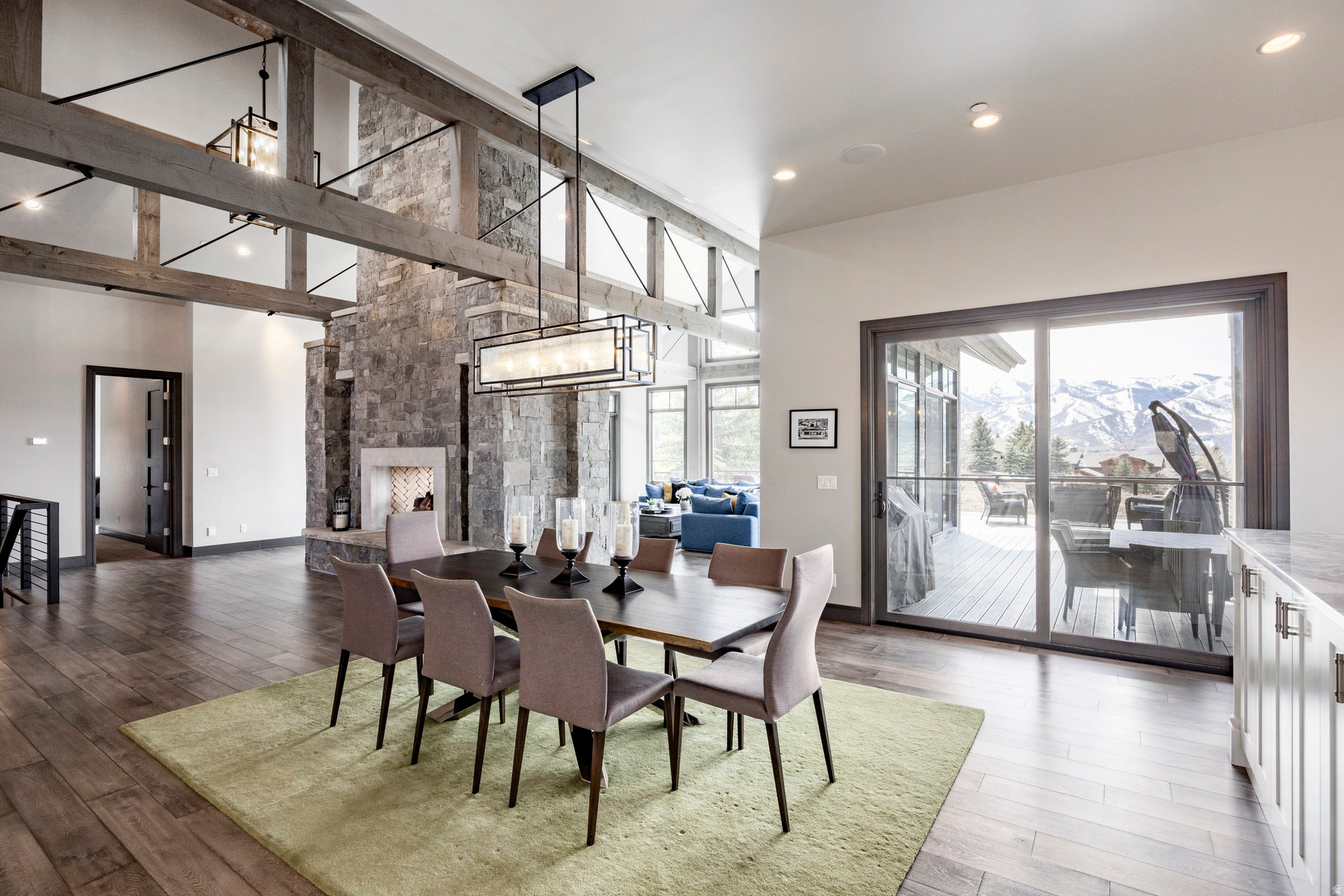 MOUNTAIN RANCH ESTATES - Residential