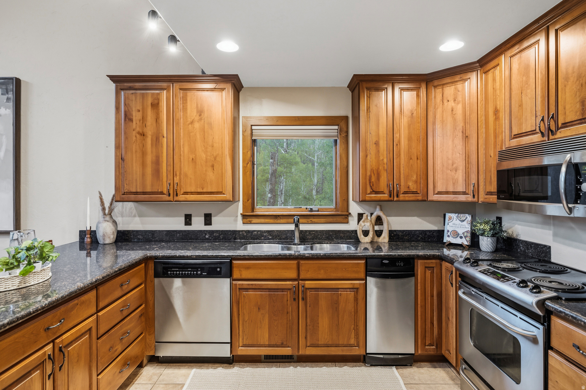 PINE MEADOWS - Residential
