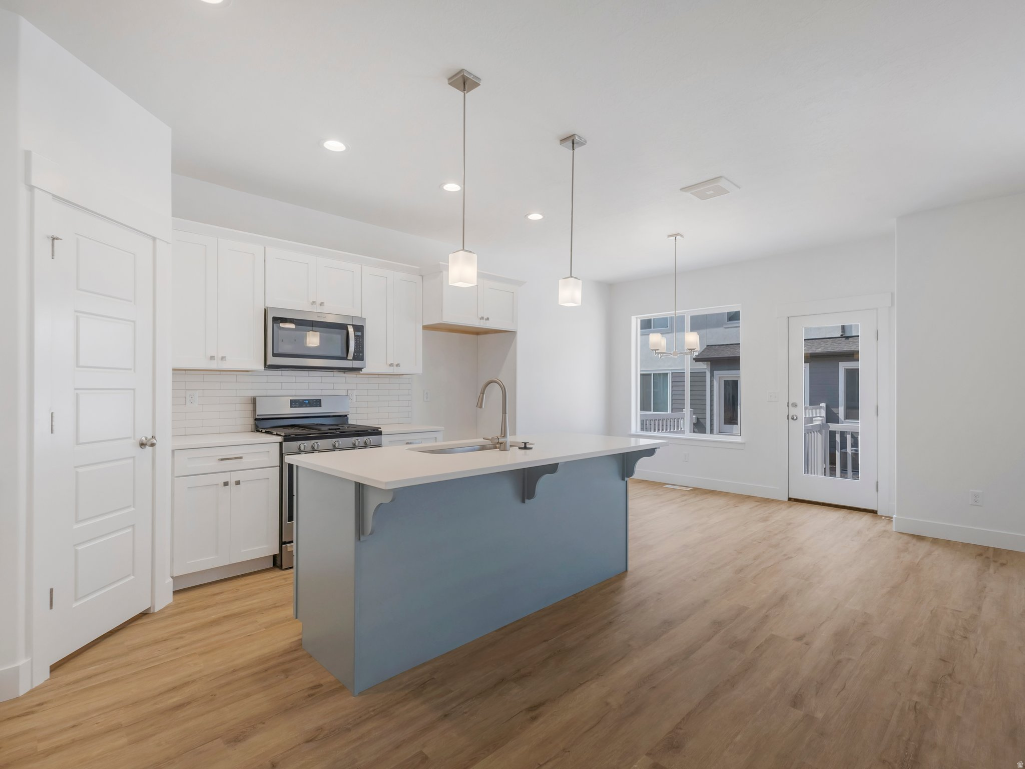 MOUNTAIN RIDGE - Residential