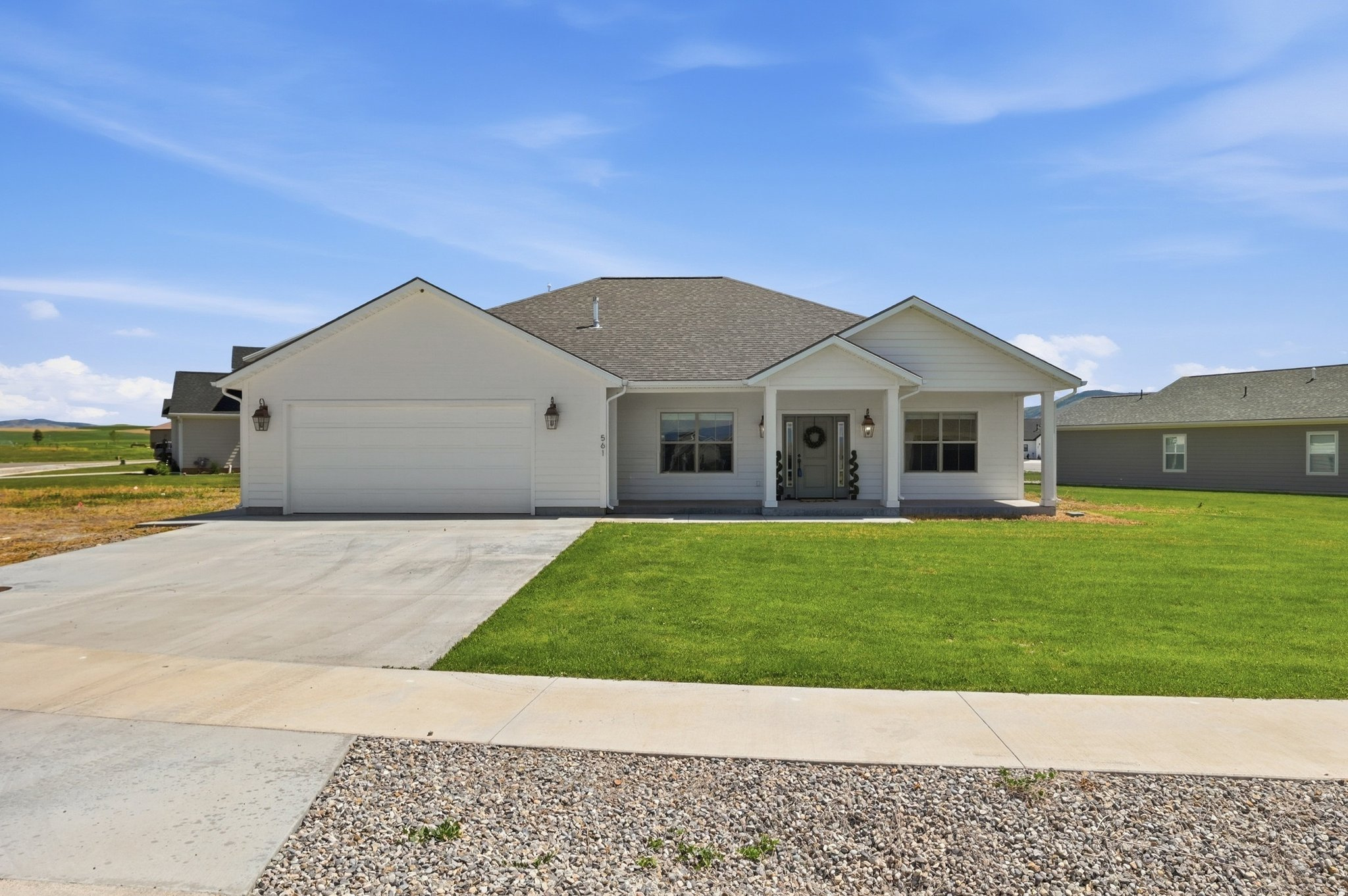COUNTRY CLUB - Residential