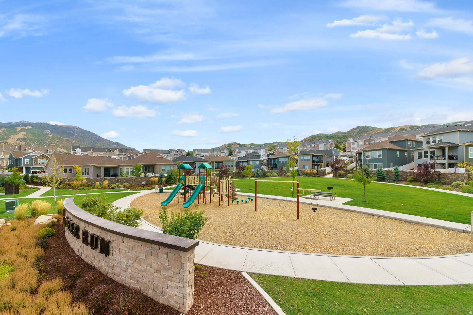 DEER RUN - Residential