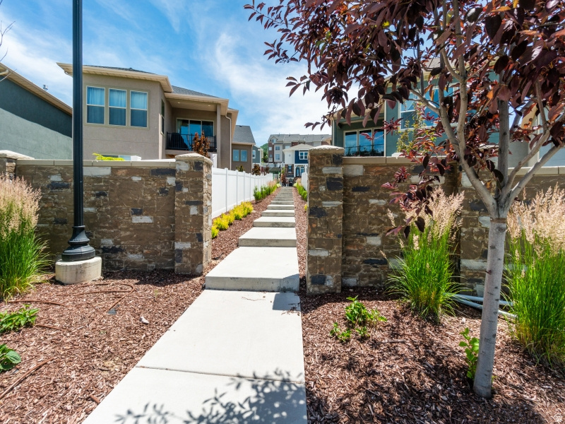 DEER RUN - Residential