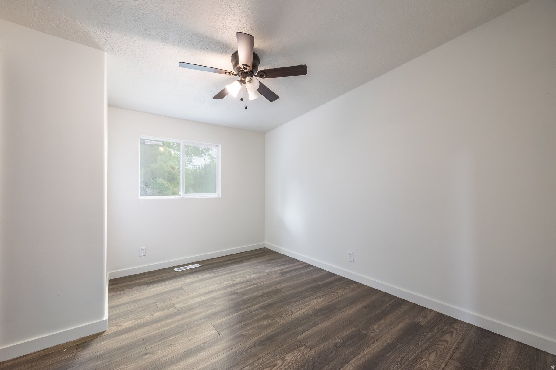 HILLSDALE - Residential
