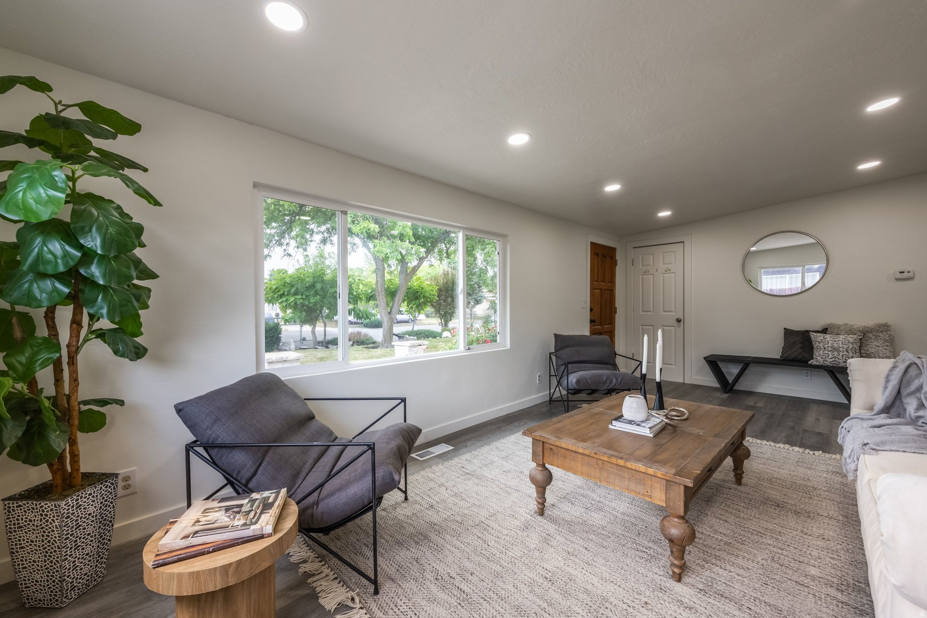HILLSDALE - Residential