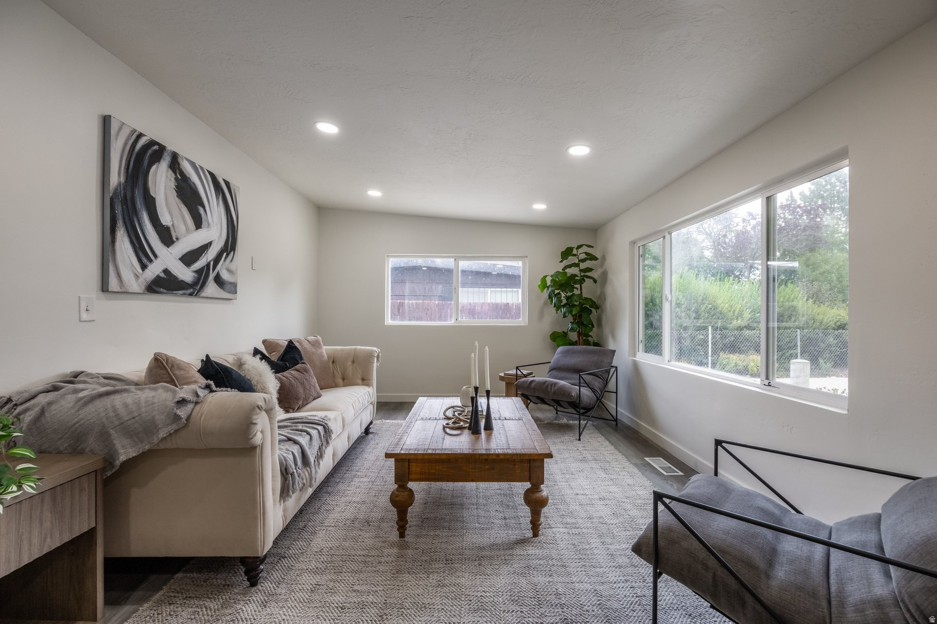 HILLSDALE - Residential
