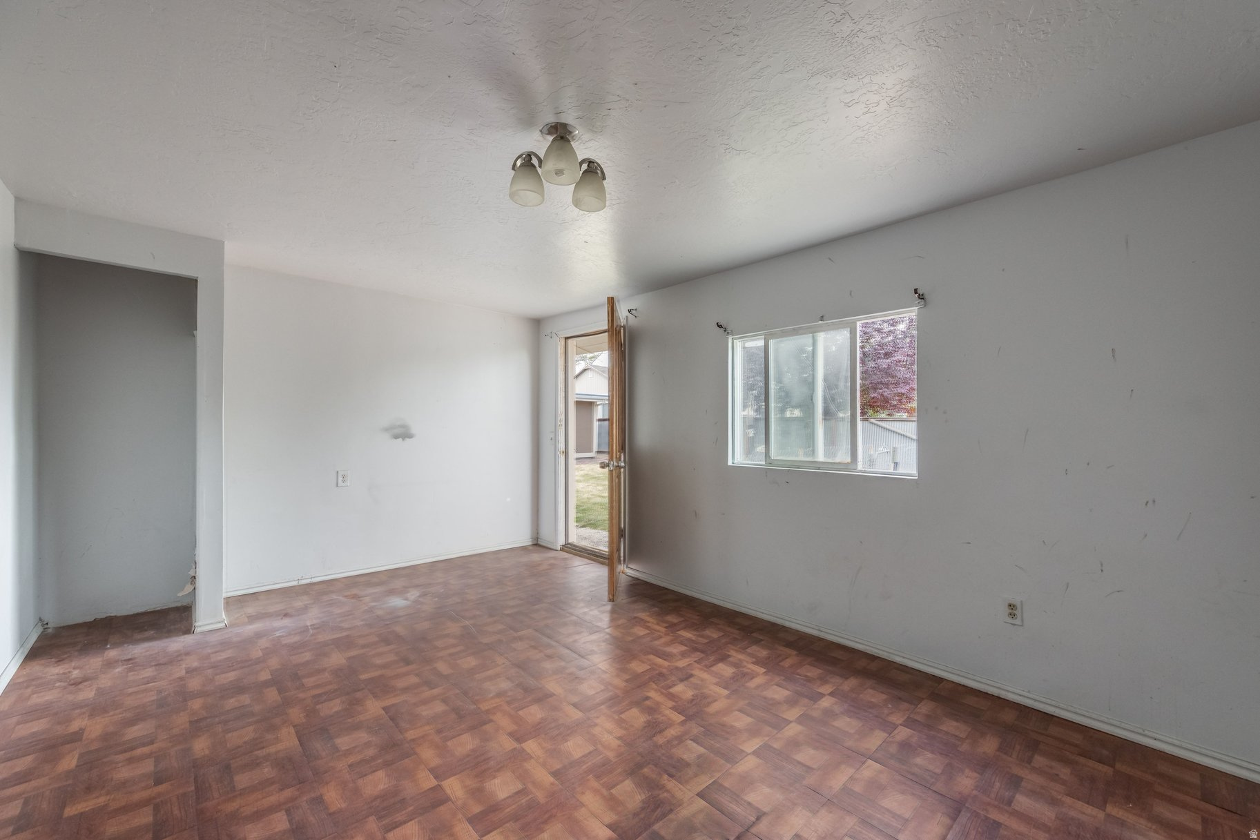 HILLSDALE - Residential