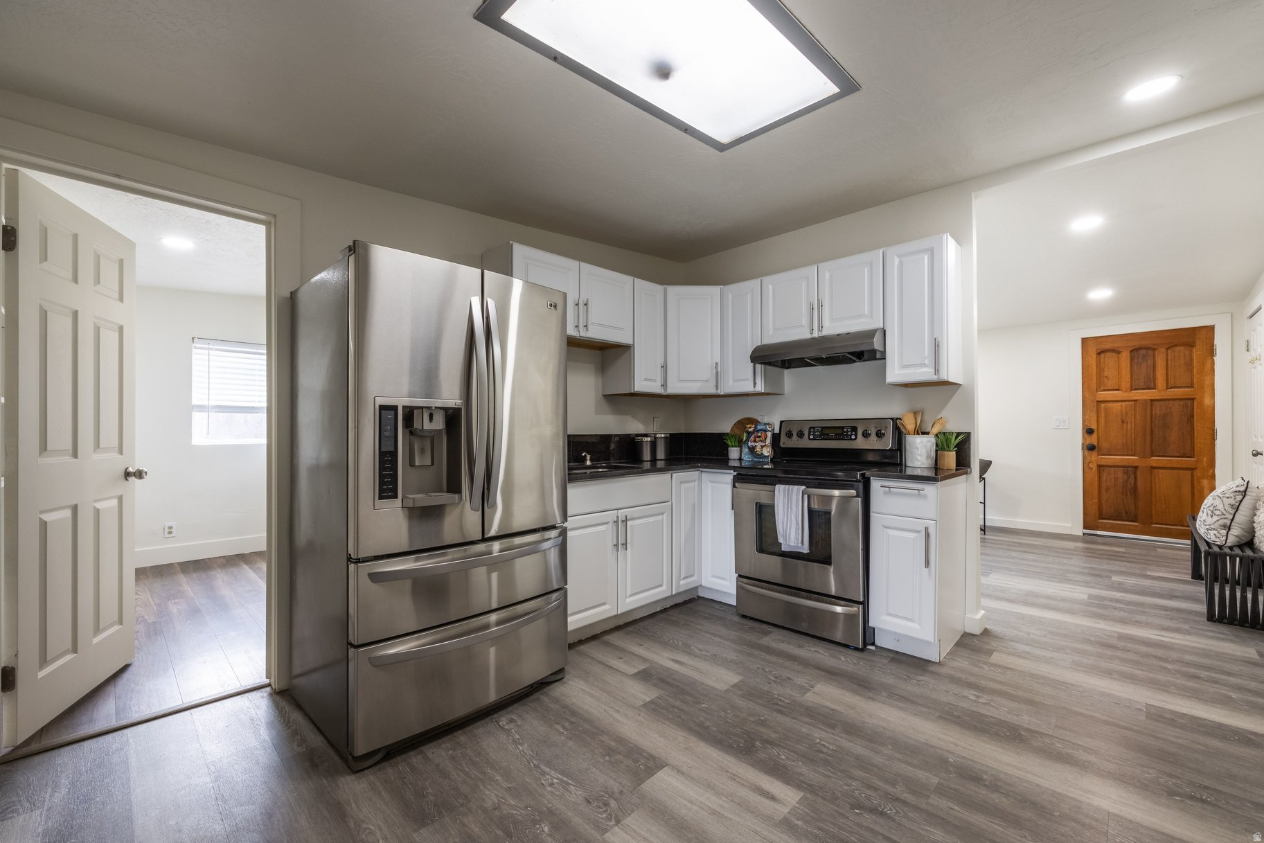 HILLSDALE - Residential