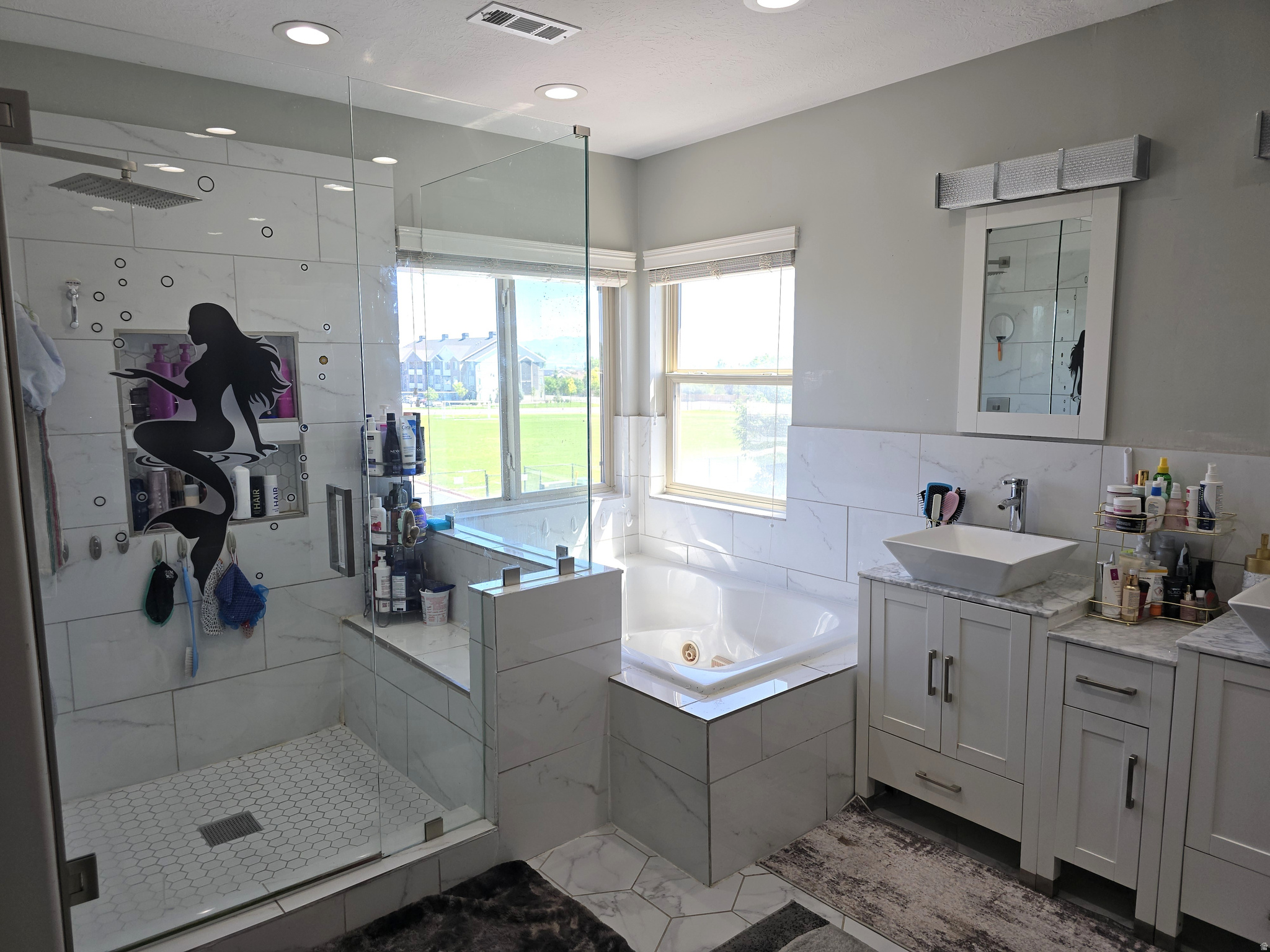 BLOOMFIELD FARMS - Residential