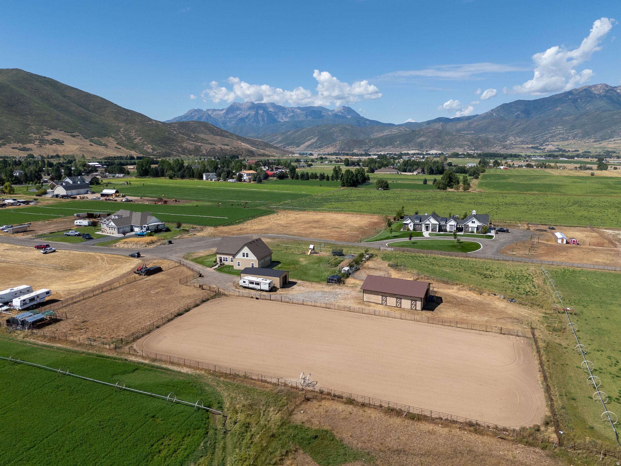 THREE FARM ESTATES - Residential
