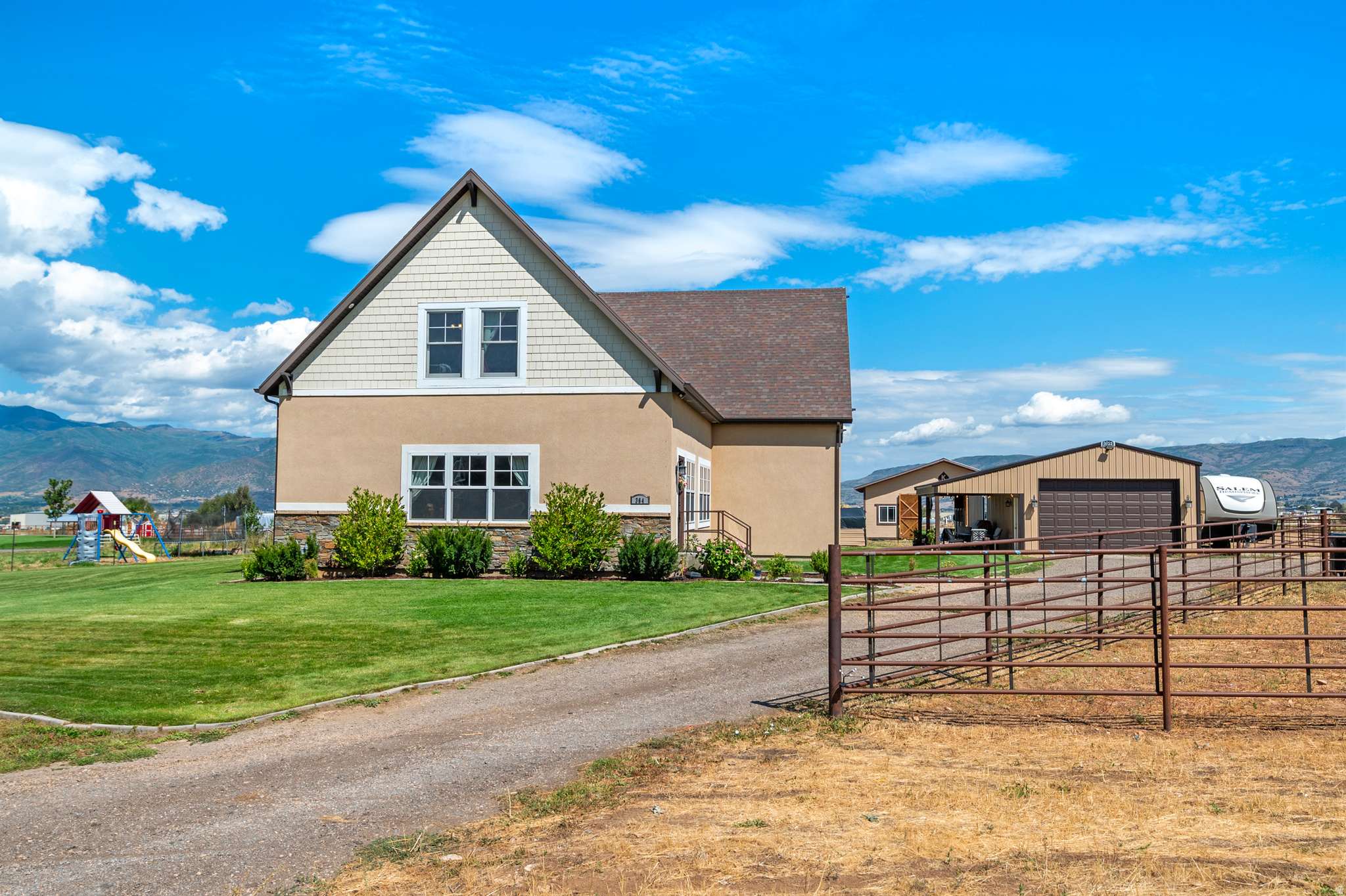 THREE FARM ESTATES - Residential