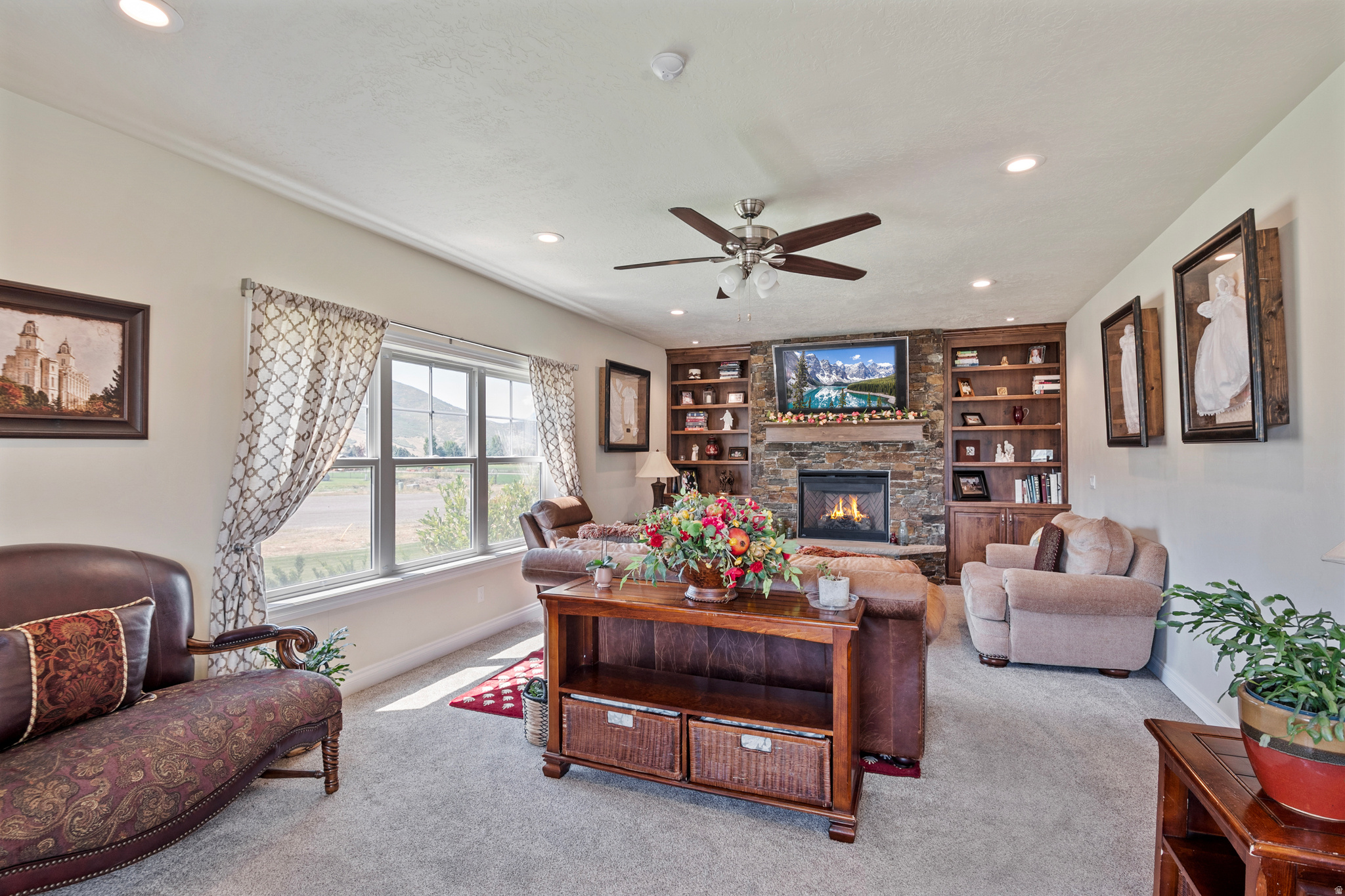 THREE FARM ESTATES - Residential