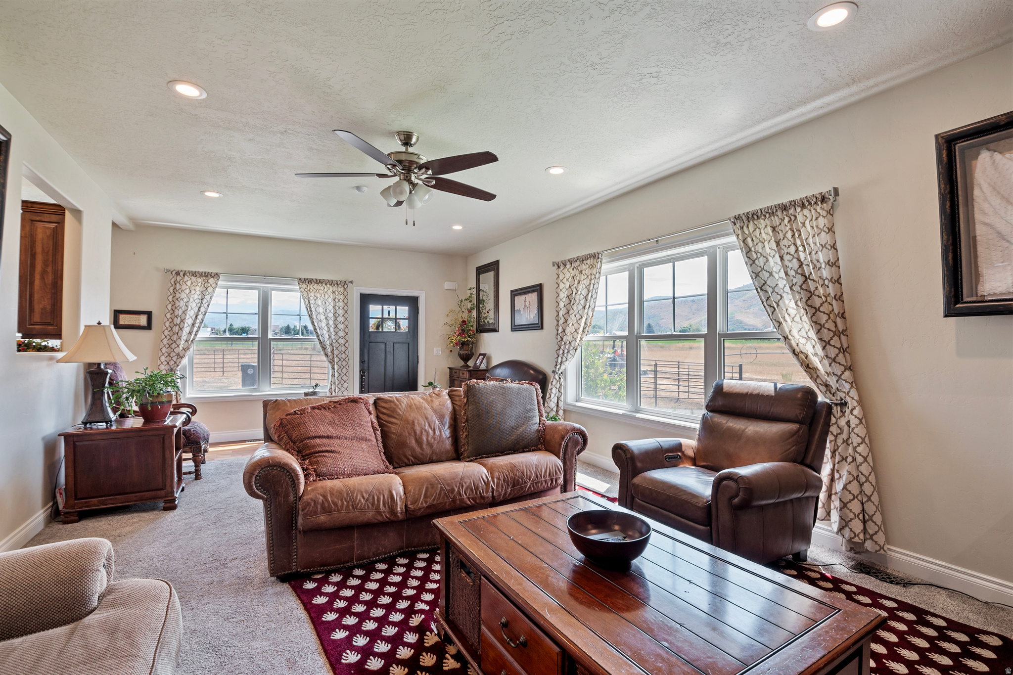 THREE FARM ESTATES - Residential
