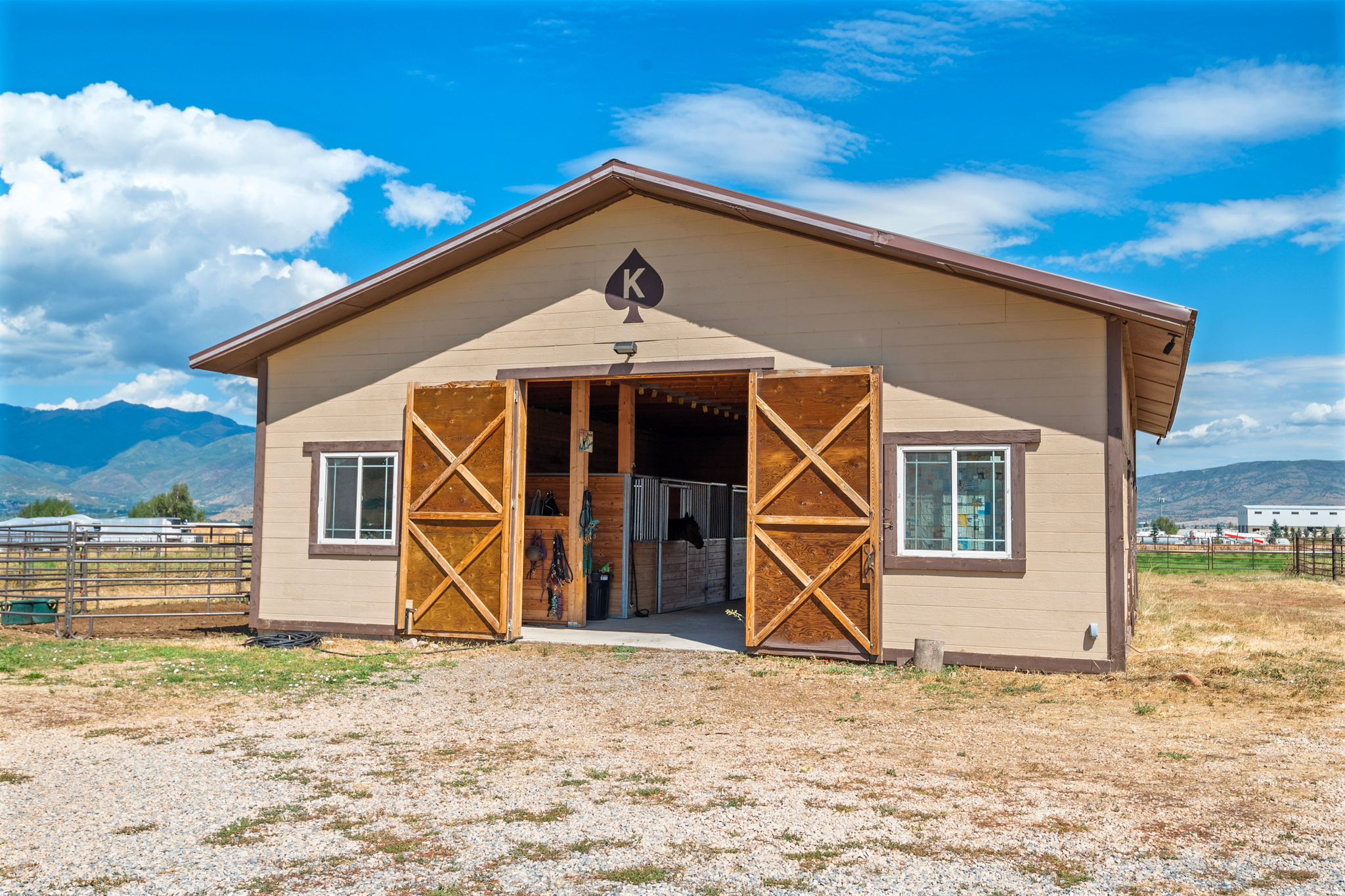 THREE FARM ESTATES - Residential