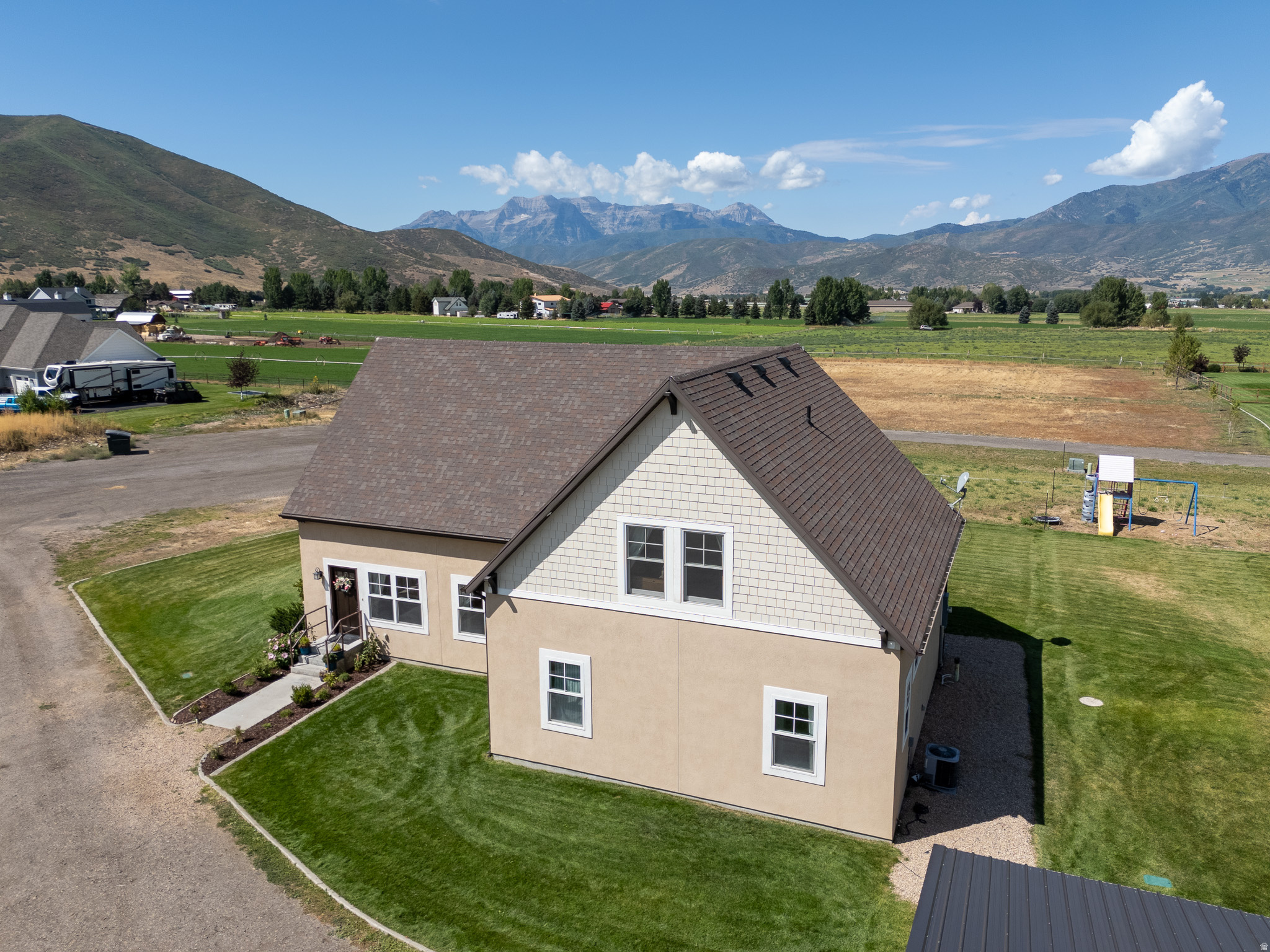 THREE FARM ESTATES - Residential