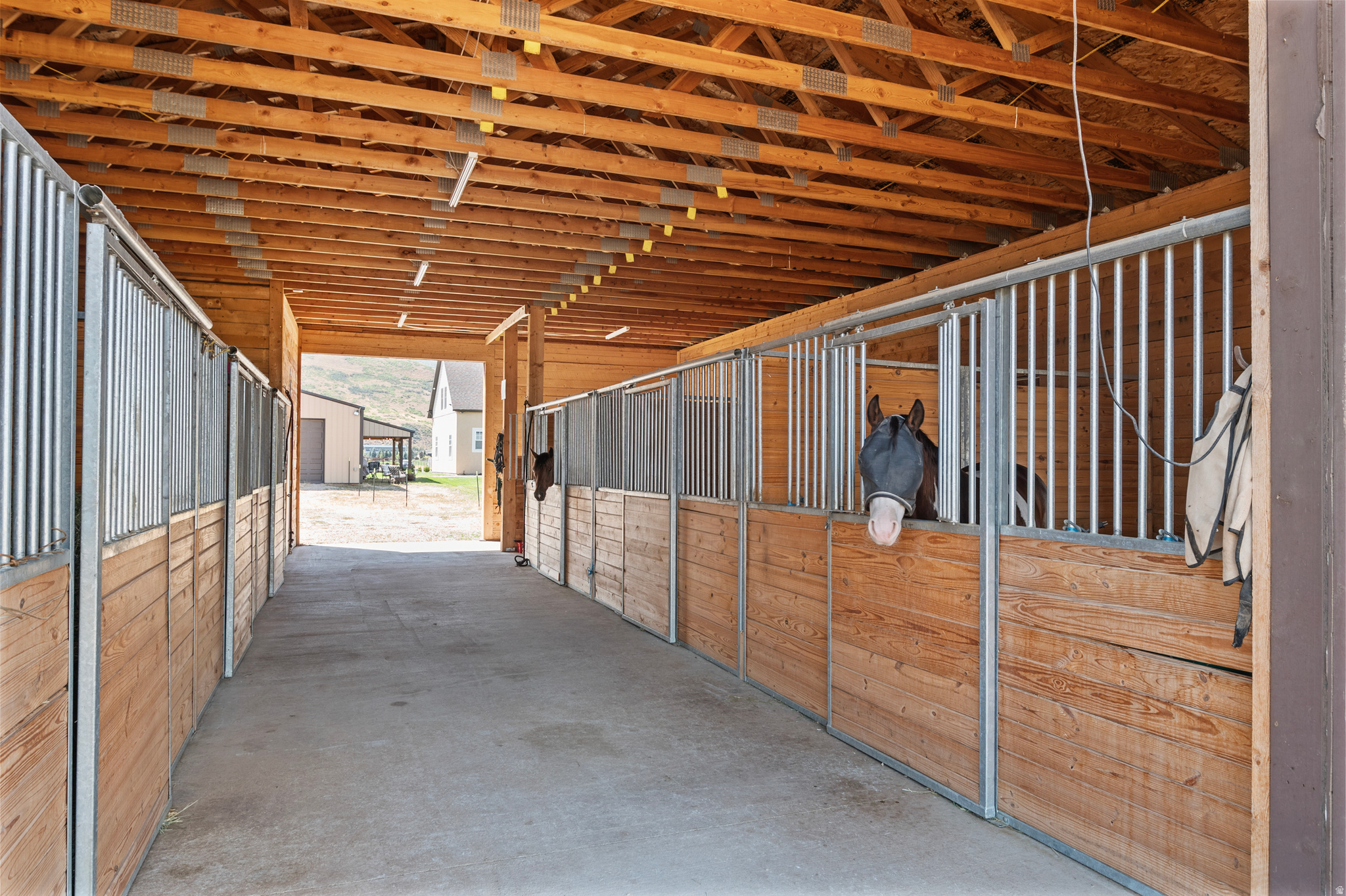 THREE FARM ESTATES - Residential