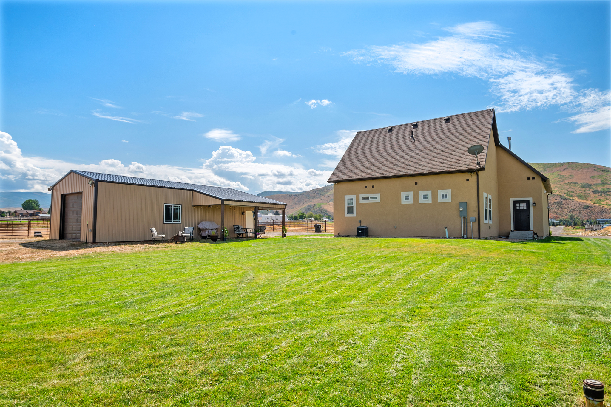 THREE FARM ESTATES - Residential